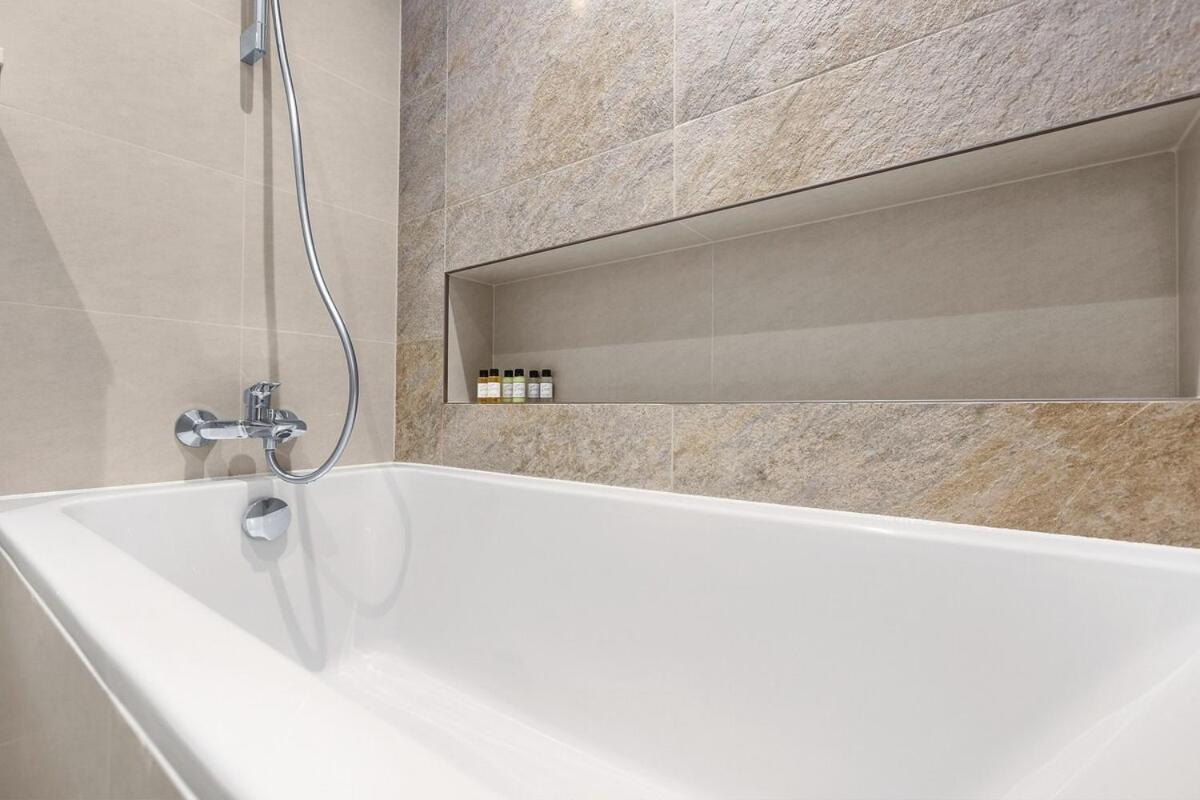 First Class 1br High-end Comfort In Style Appartement *