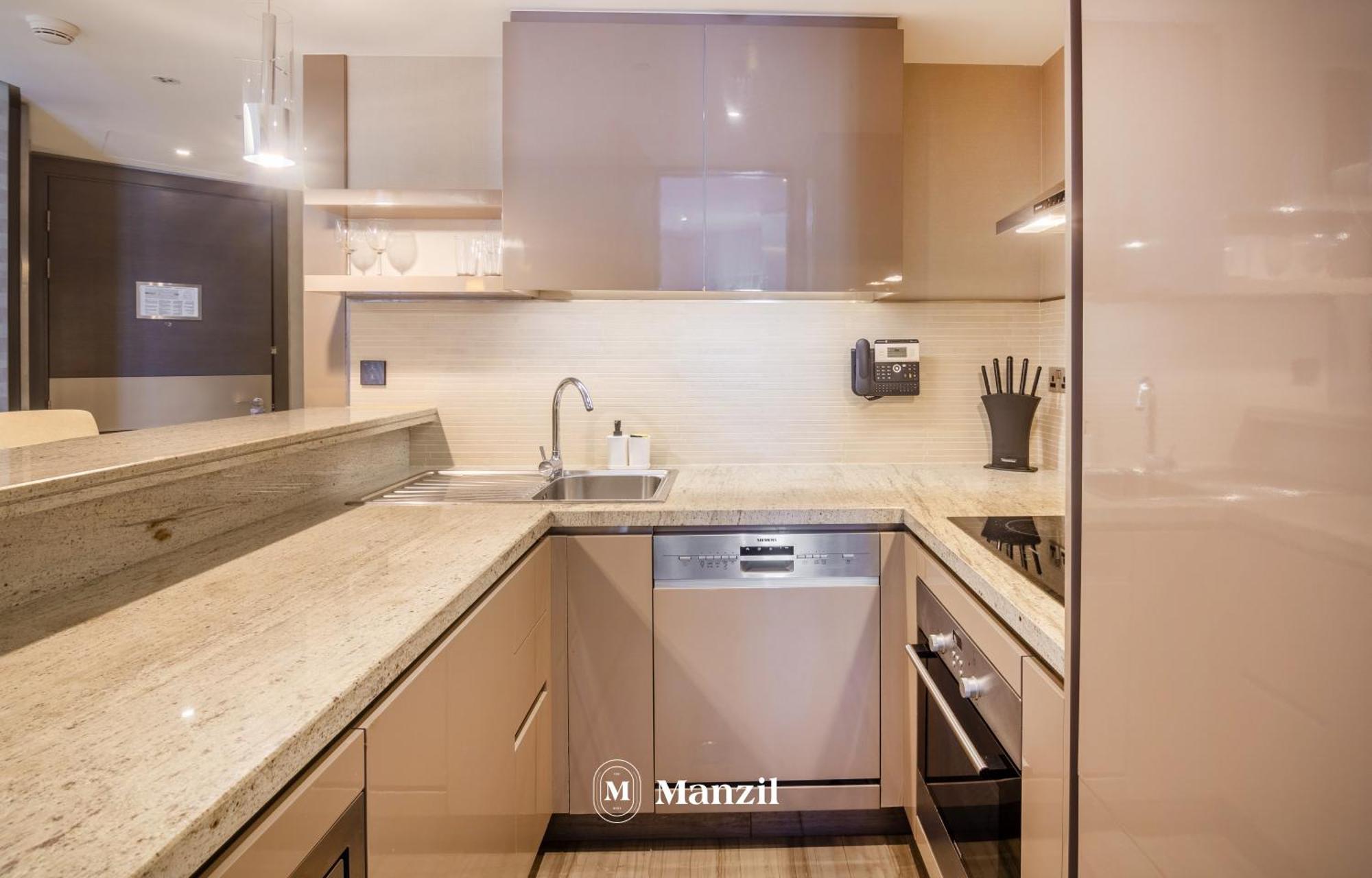 Luxury & In Creek Heights, Near Wafi Mall & Frame Appartement