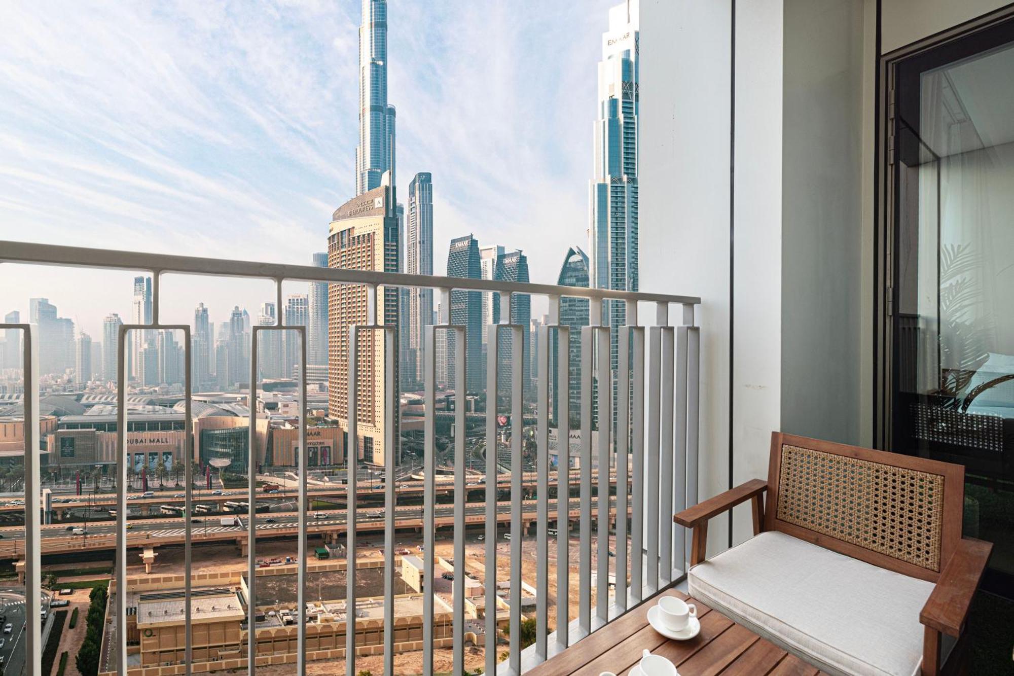 Appartement Fresh New 2 Bedroom! Amazing Burj Khalifa View! 5-star Pool & Gym Access!