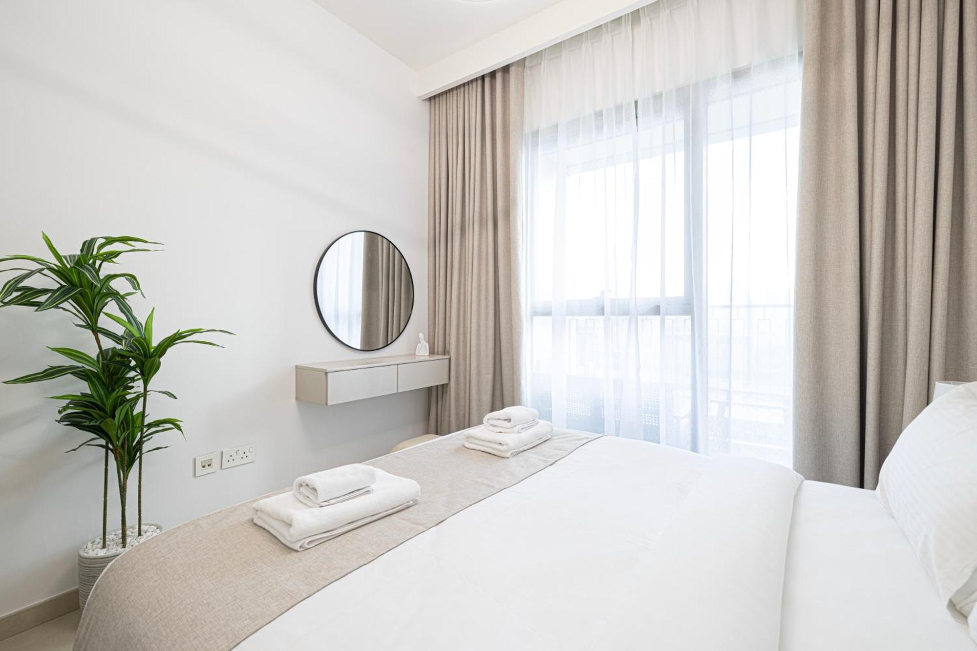 Fresh New 2 Bedroom! Amazing Burj Khalifa View! 5-star Pool & Gym Access! Appartement