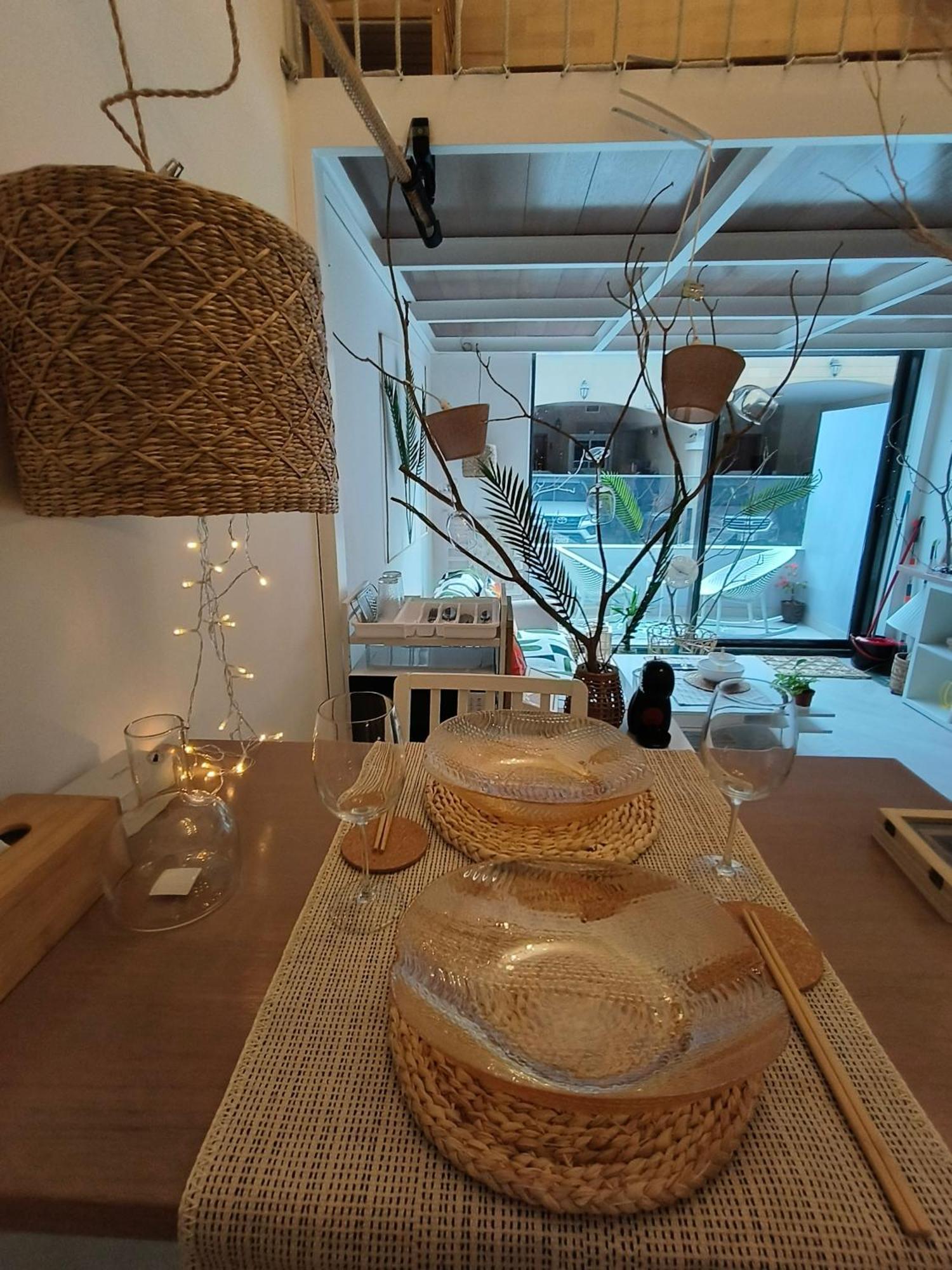 Appartement Boutique Loft, Stylish, Cozy And Luxurious Style In Wonderful Building With 2 Pools & Gym Dubaï