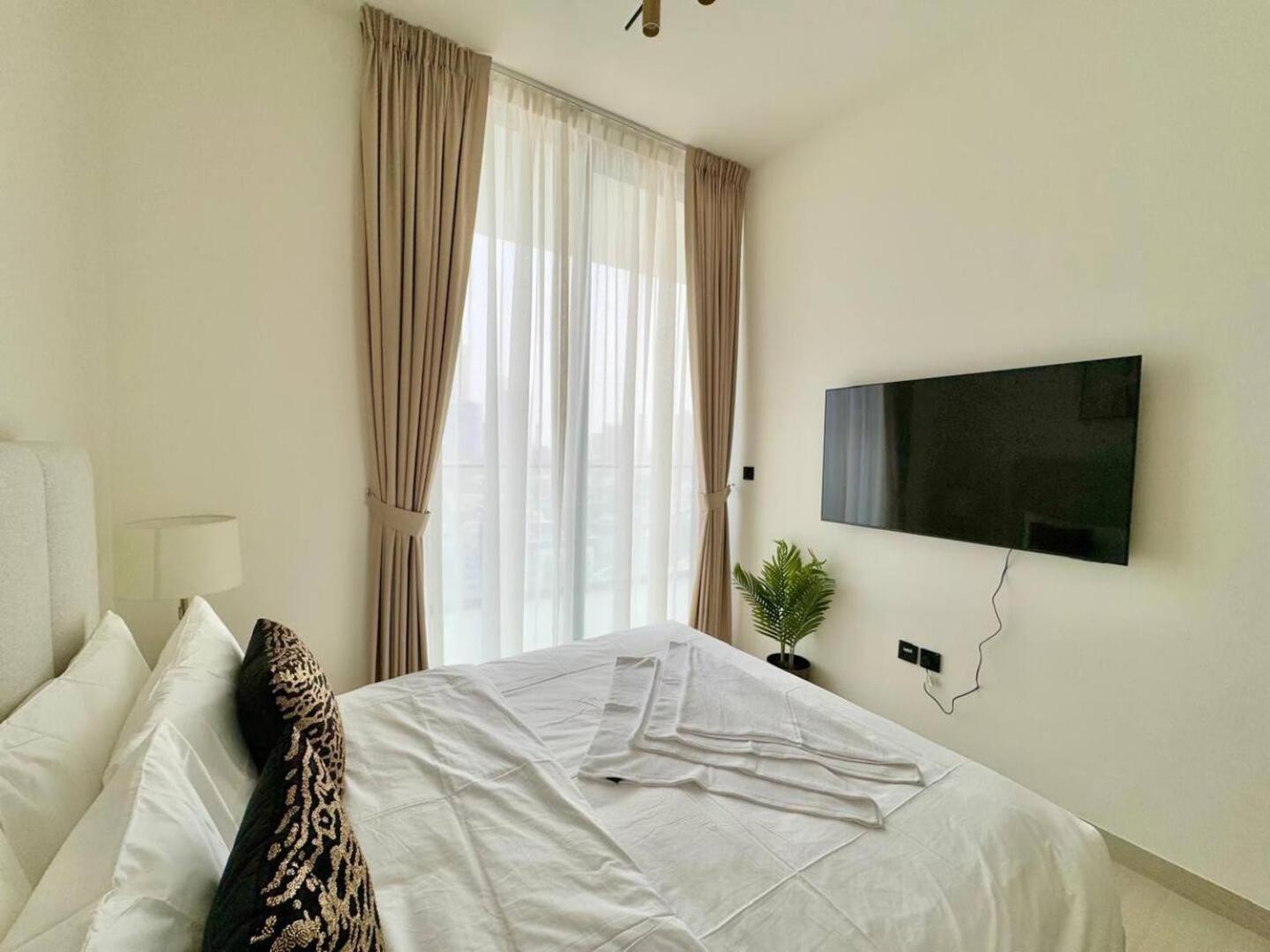 Luxurious 2br With Private Pool In Jvc Apartamento
