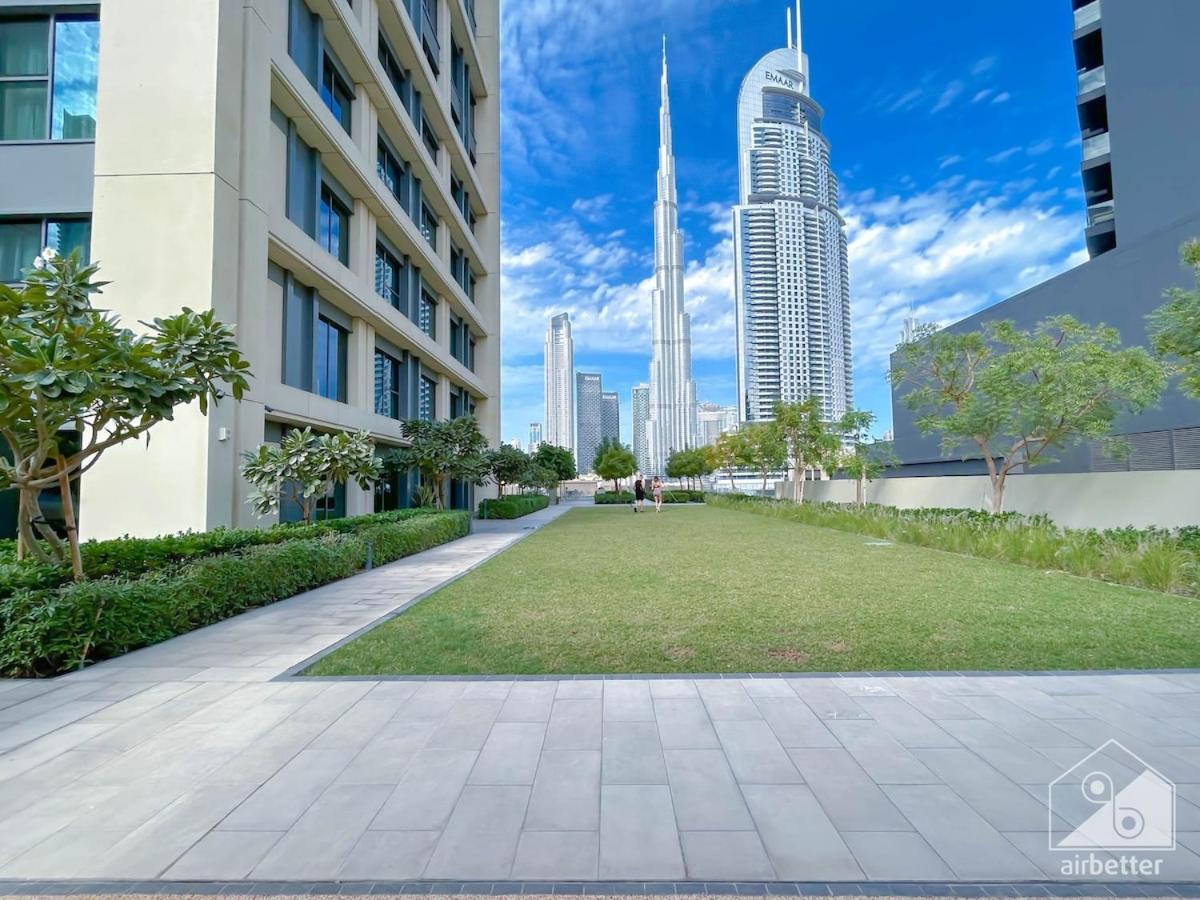 Luxurious Burj Royale 1b With Balcony & Views Apartment Dubai