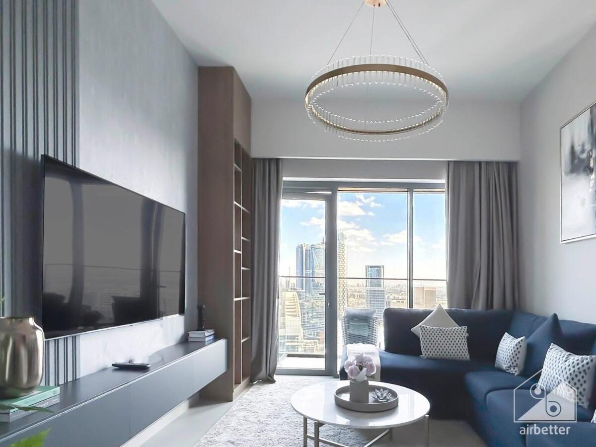 Apartment Luxurious Burj Royale 1b With Balcony & Views