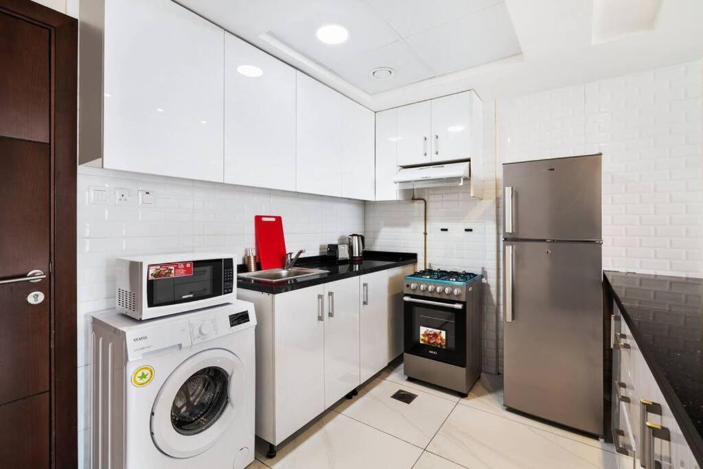 Super Elegant 1bhk - Bnh Tower Appartement
