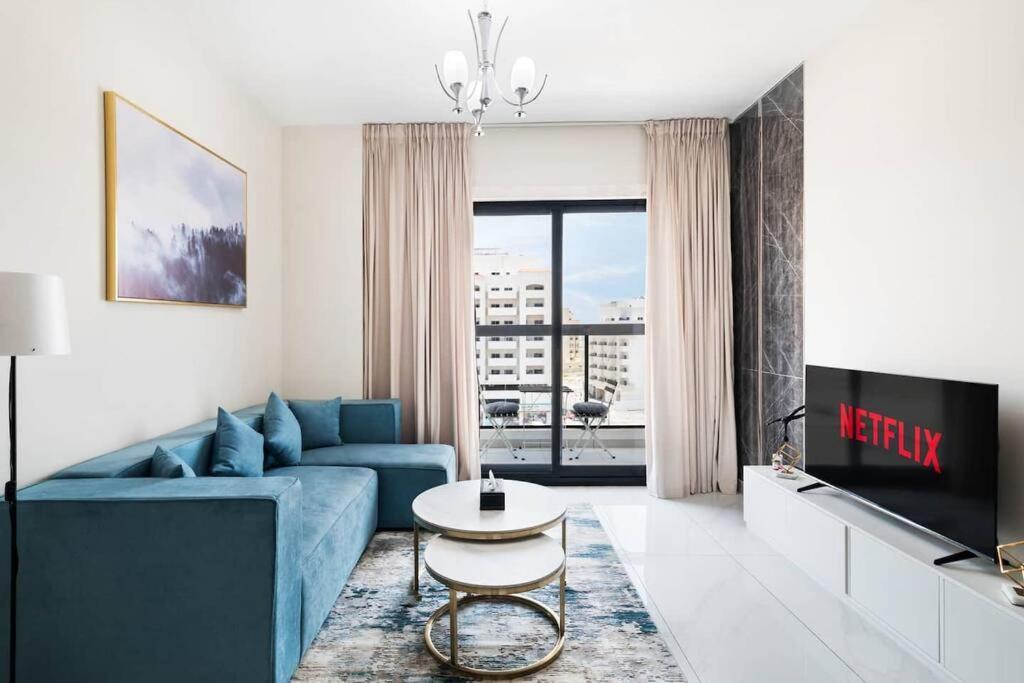Super Elegant 1bhk - Bnh Tower Appartement *