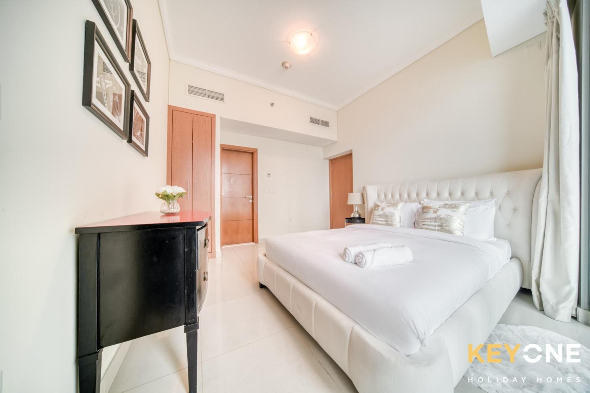 Captivating Sky & Sea Views In Two Bedroom * Dubai