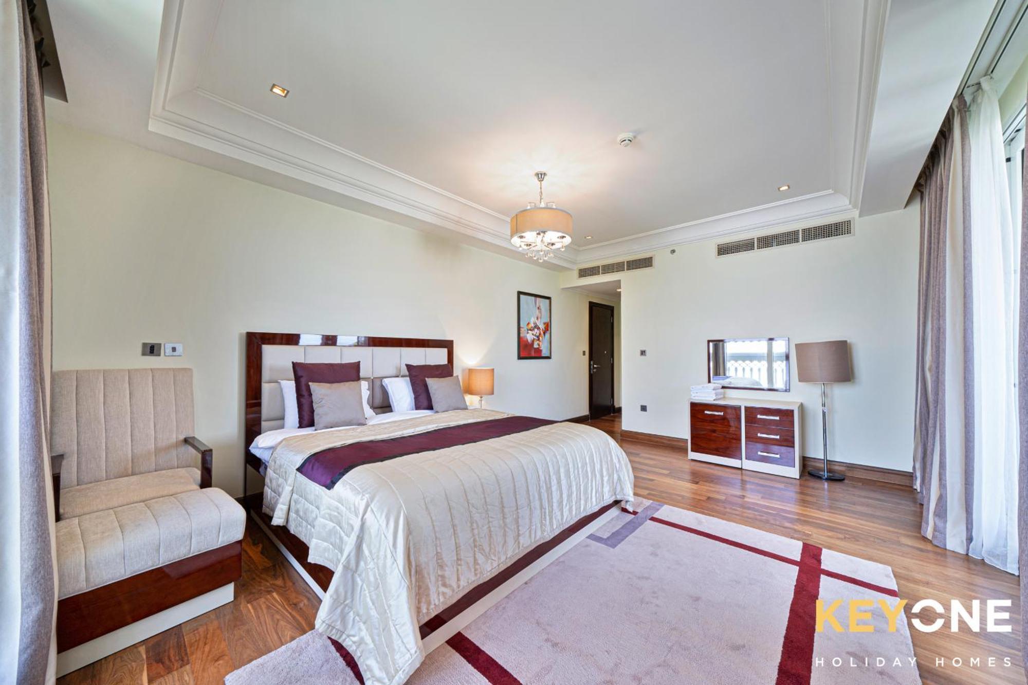 Grandeur Living 2br Maid With Access *