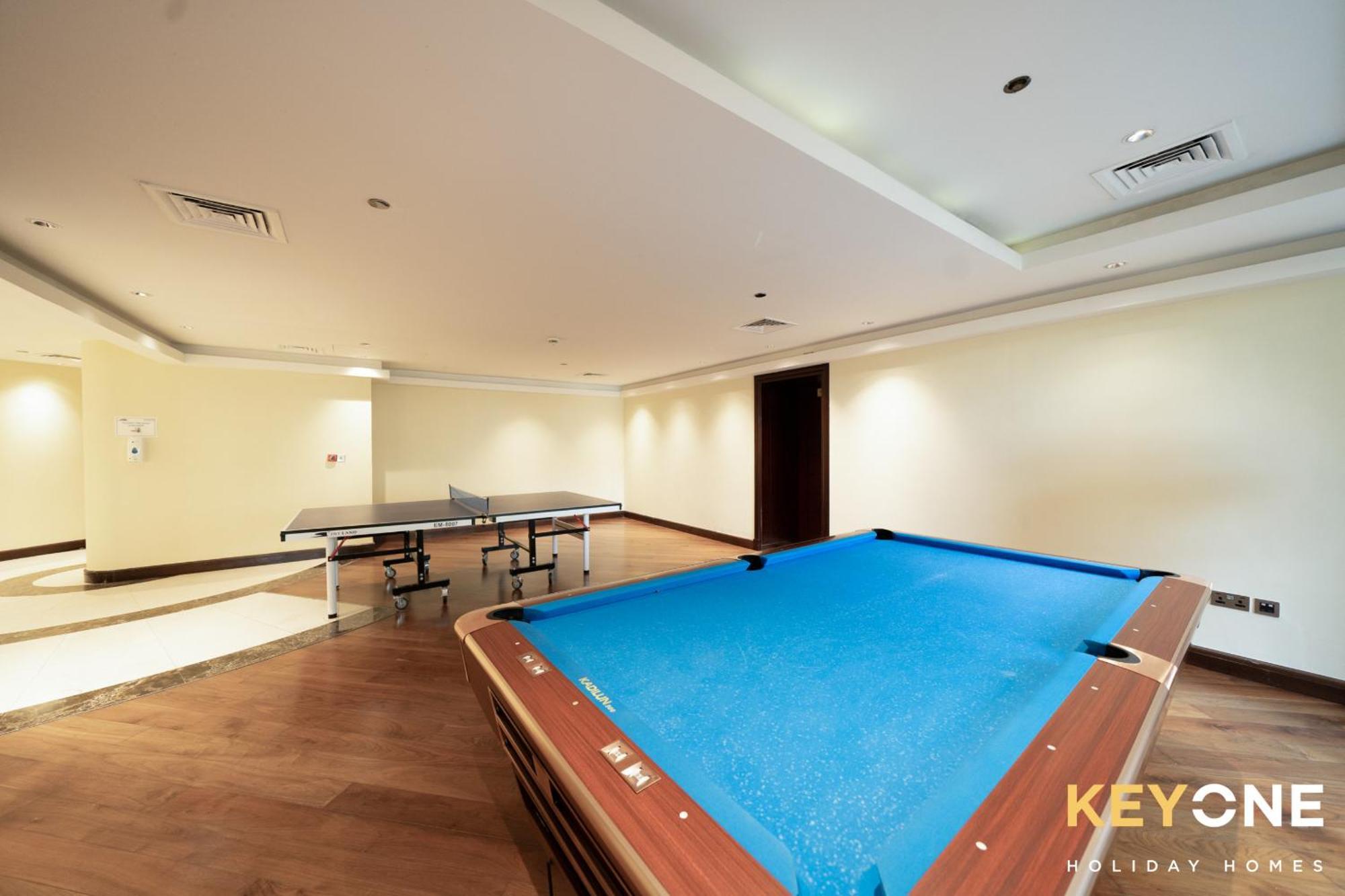 Grandeur Living 2br Maid With Access Apartamento