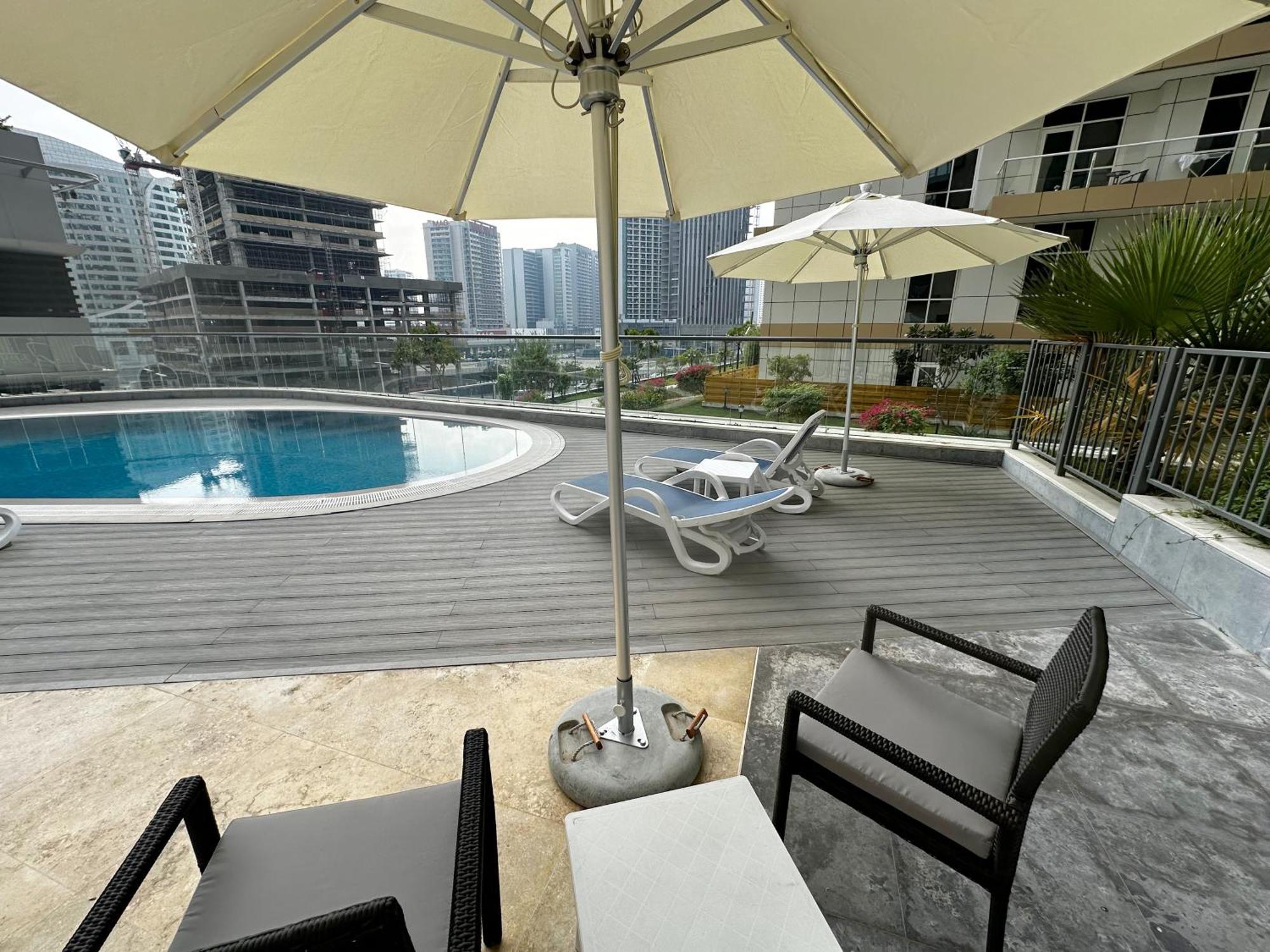 Dunya Tower Luxury And 2 Min Walk To Mall And Burj Khalifa In Heart Of Downtown Apartamento Dubái