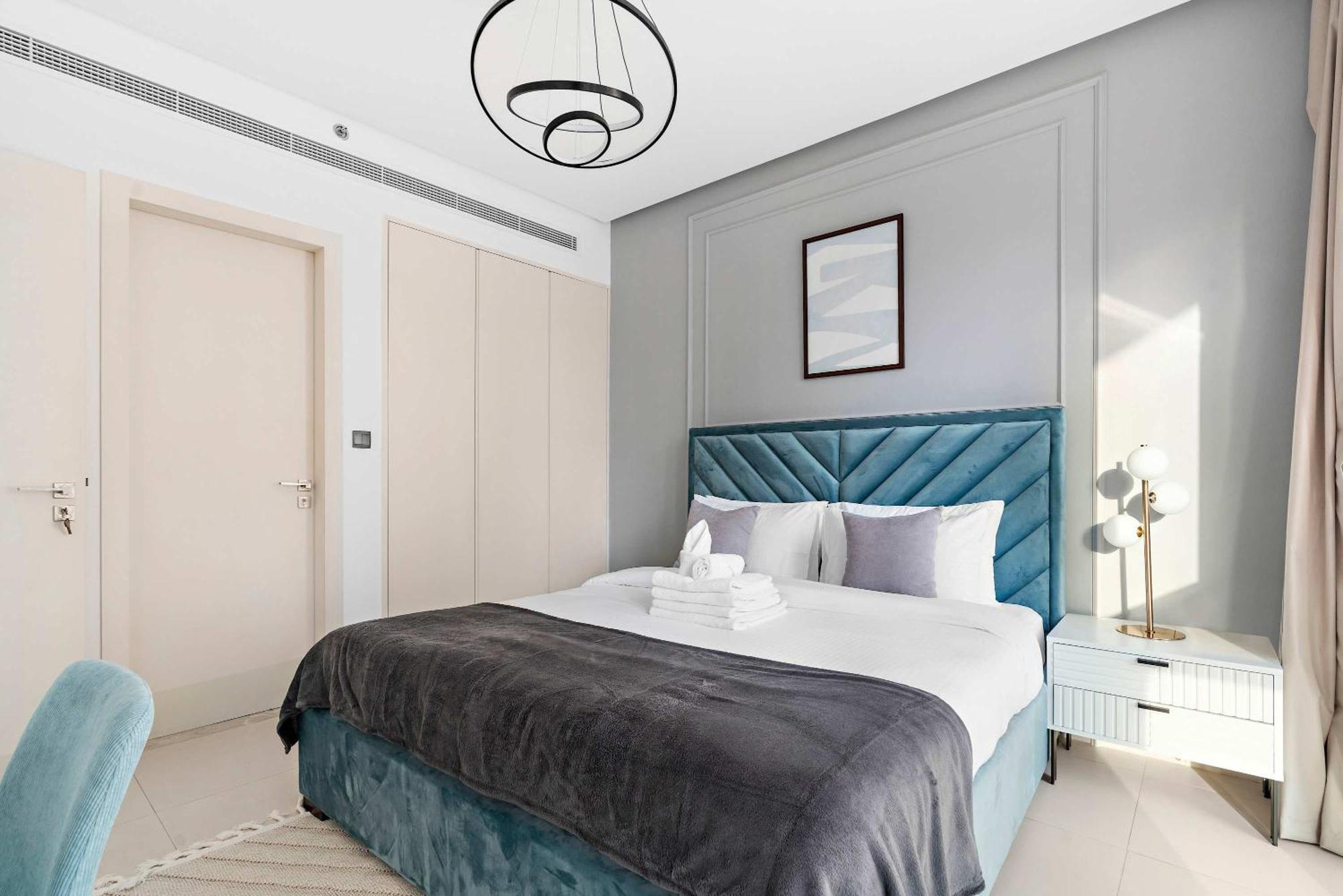 Appartement Silkhaus Chic 1bdr In West Avenue With Pool & Gym Access Dubaï
