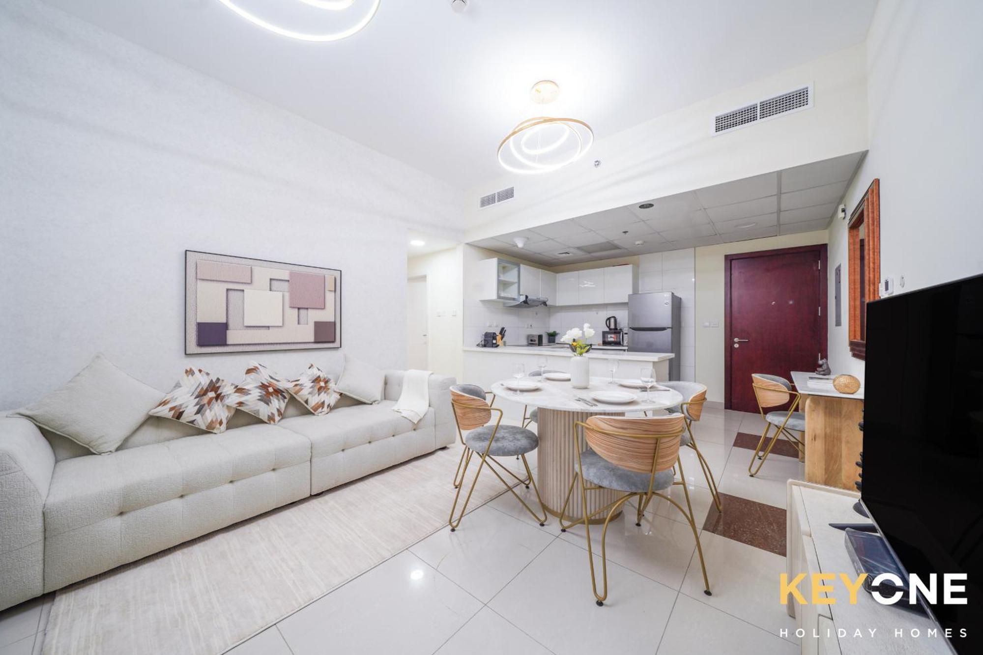 Magnificent Two Bedroom Beachfront