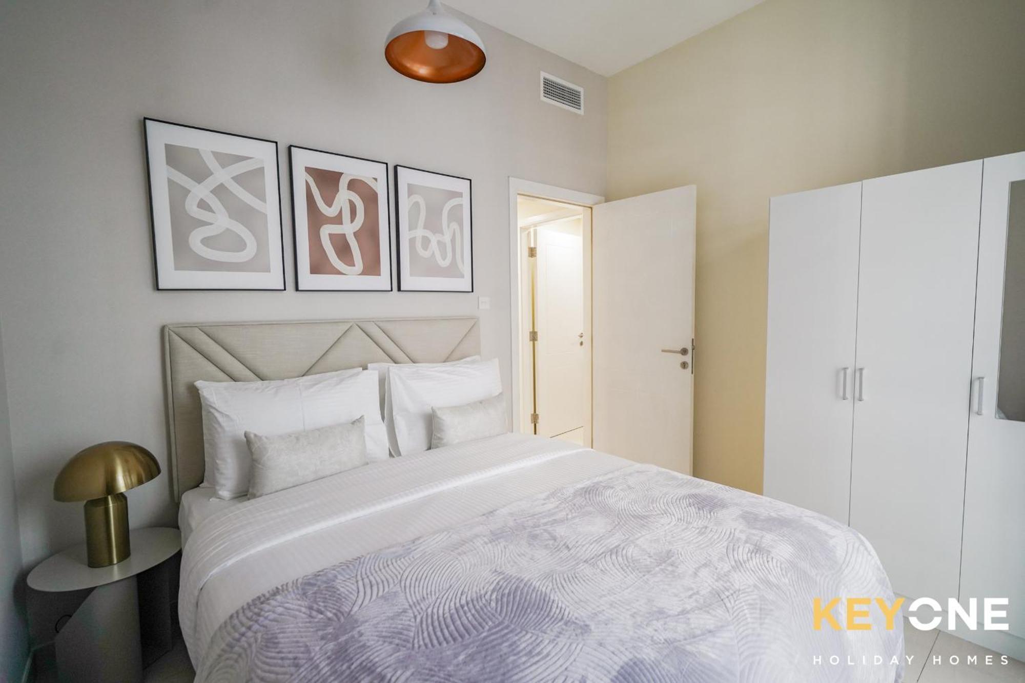 Magnificent Two Bedroom Beachfront Apartamento Dubái