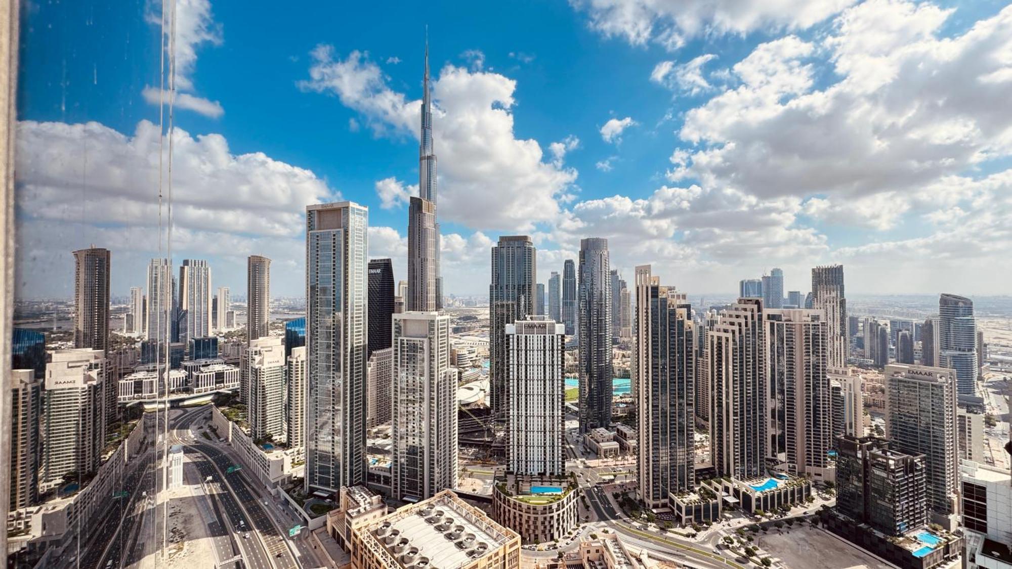 Paramount Tower And Residences With Infinity Sky Pool Apartamento Dubái