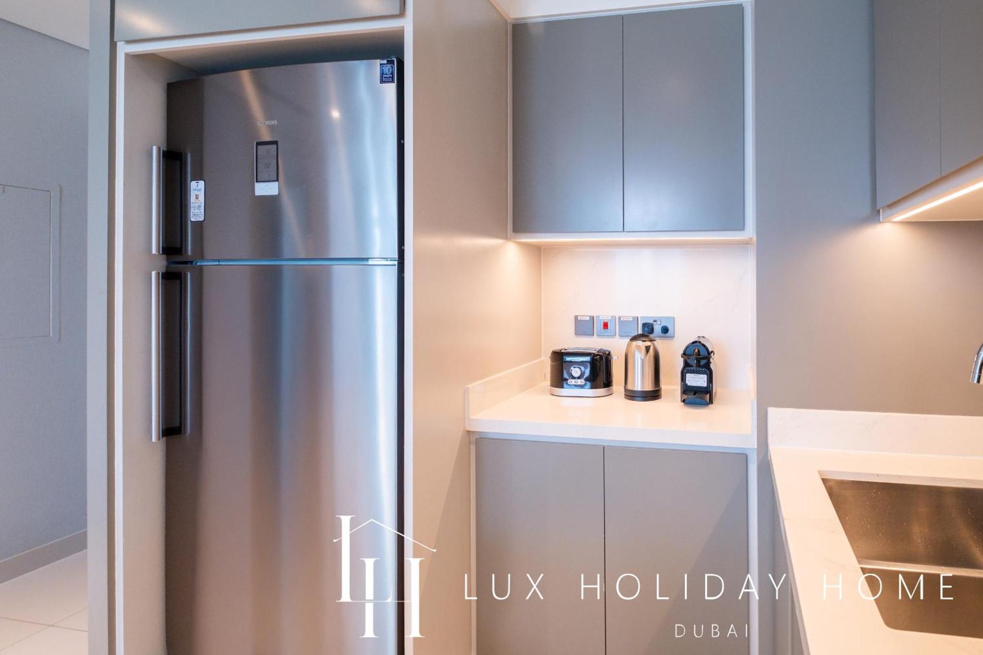 Lux The Luxury Sunrise Beachfront 2 * Dubaï