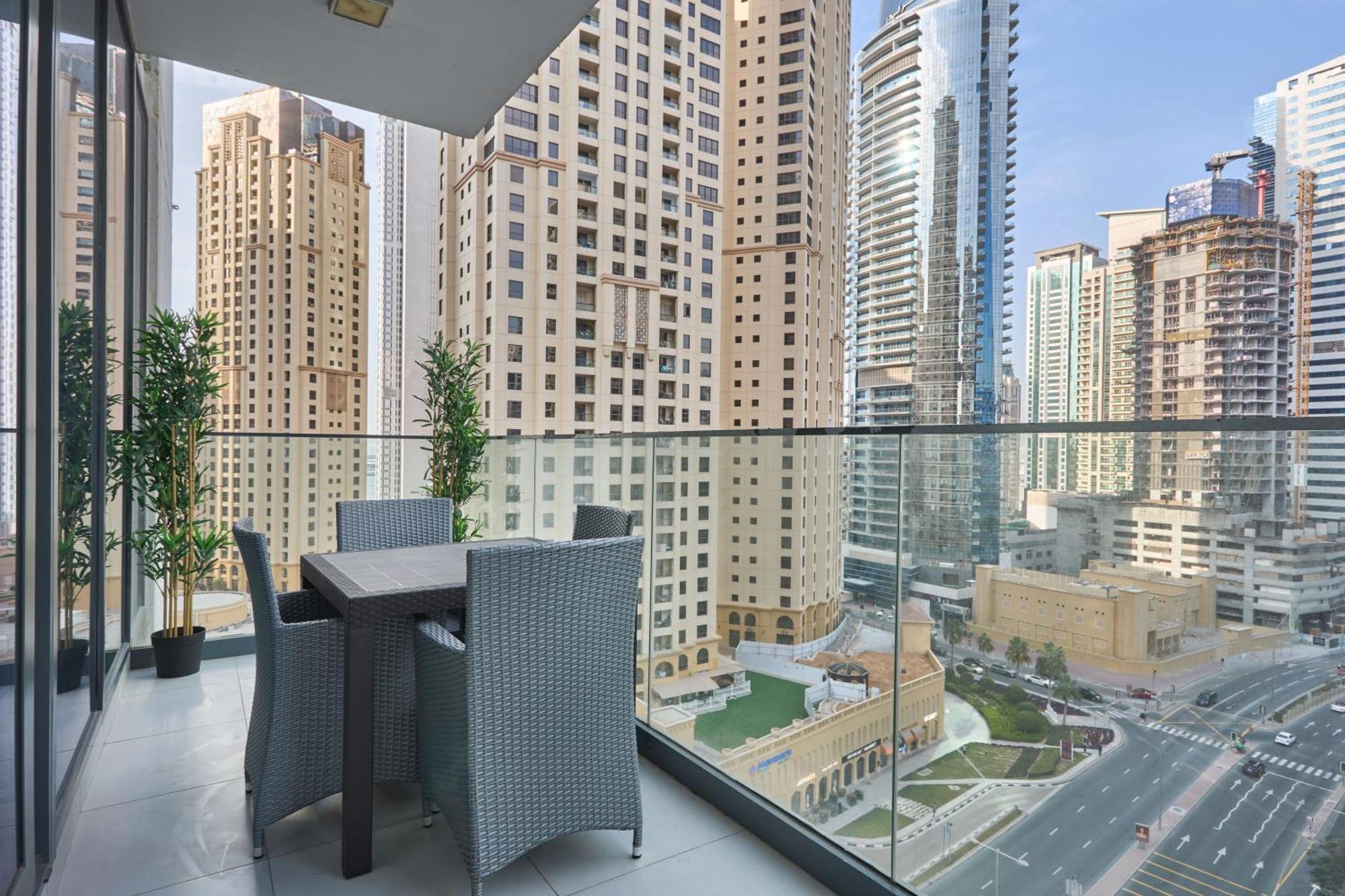 Appartement Luxury Living In Marina Liv 2br Dubaï