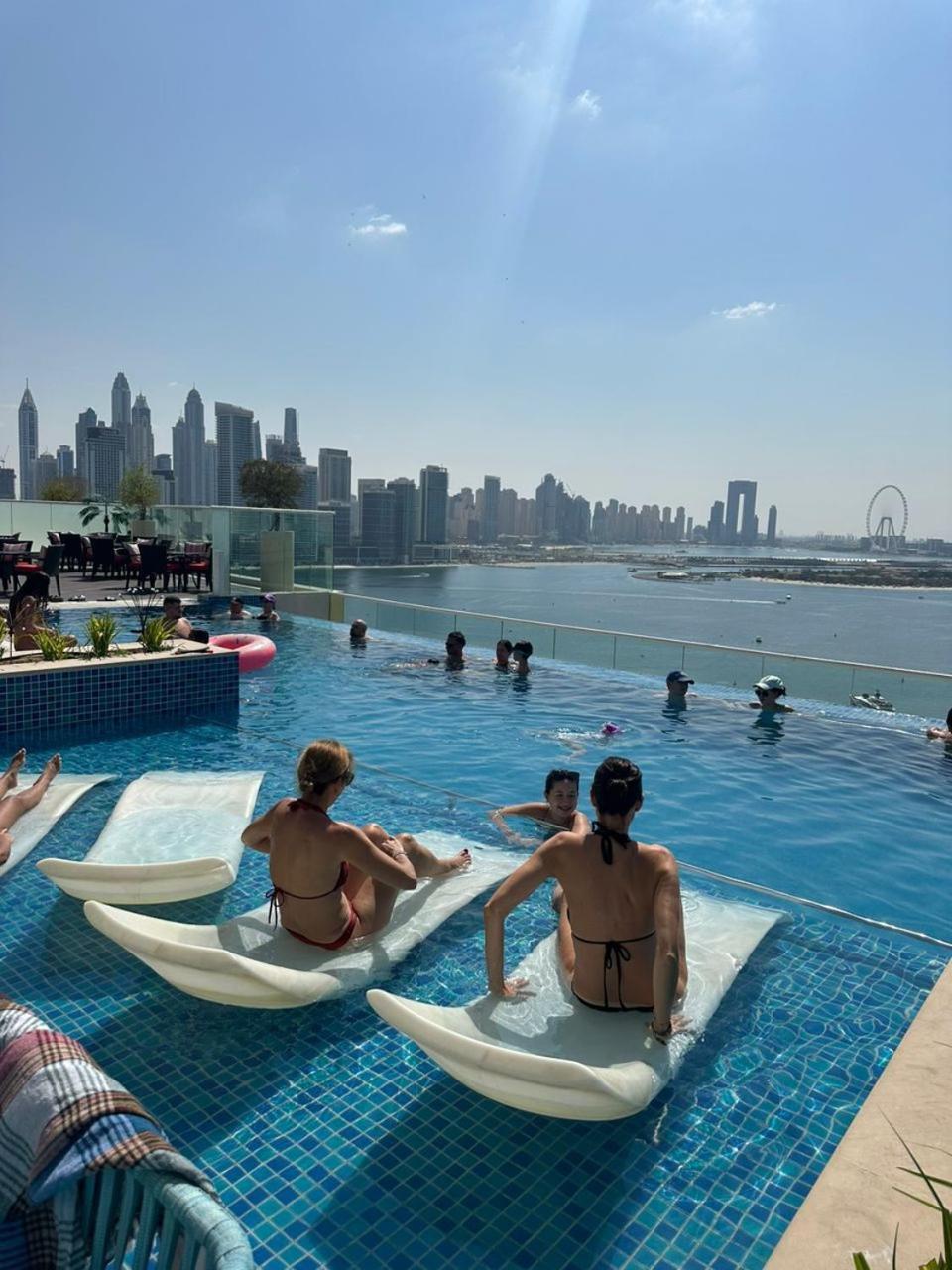 Apartment Seven Palm Jumeirah West Dubai