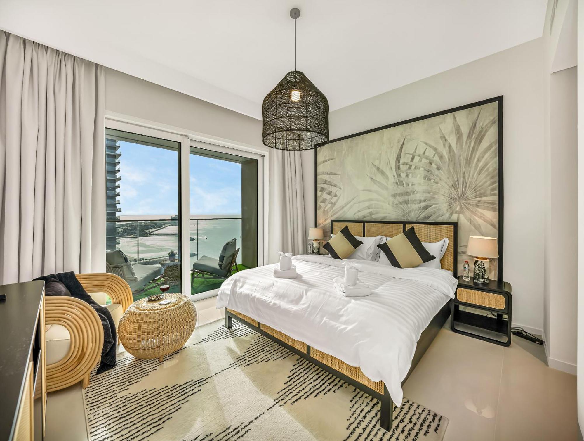 Ultra-luxury 2 Bedroom Beachfront Escape With Sea Views Dubaï
