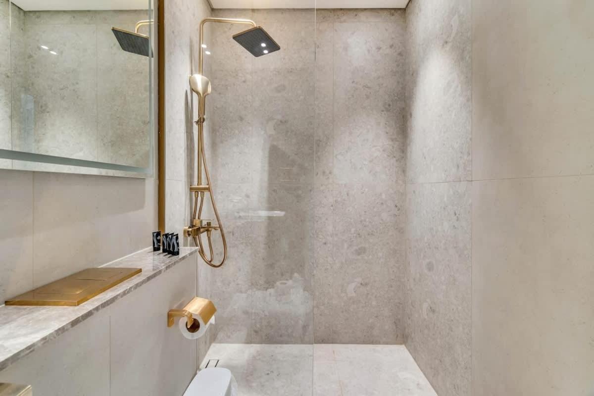Appartement Exceptional 1br Flat Wbalcony Gym & Pool In Jvc *