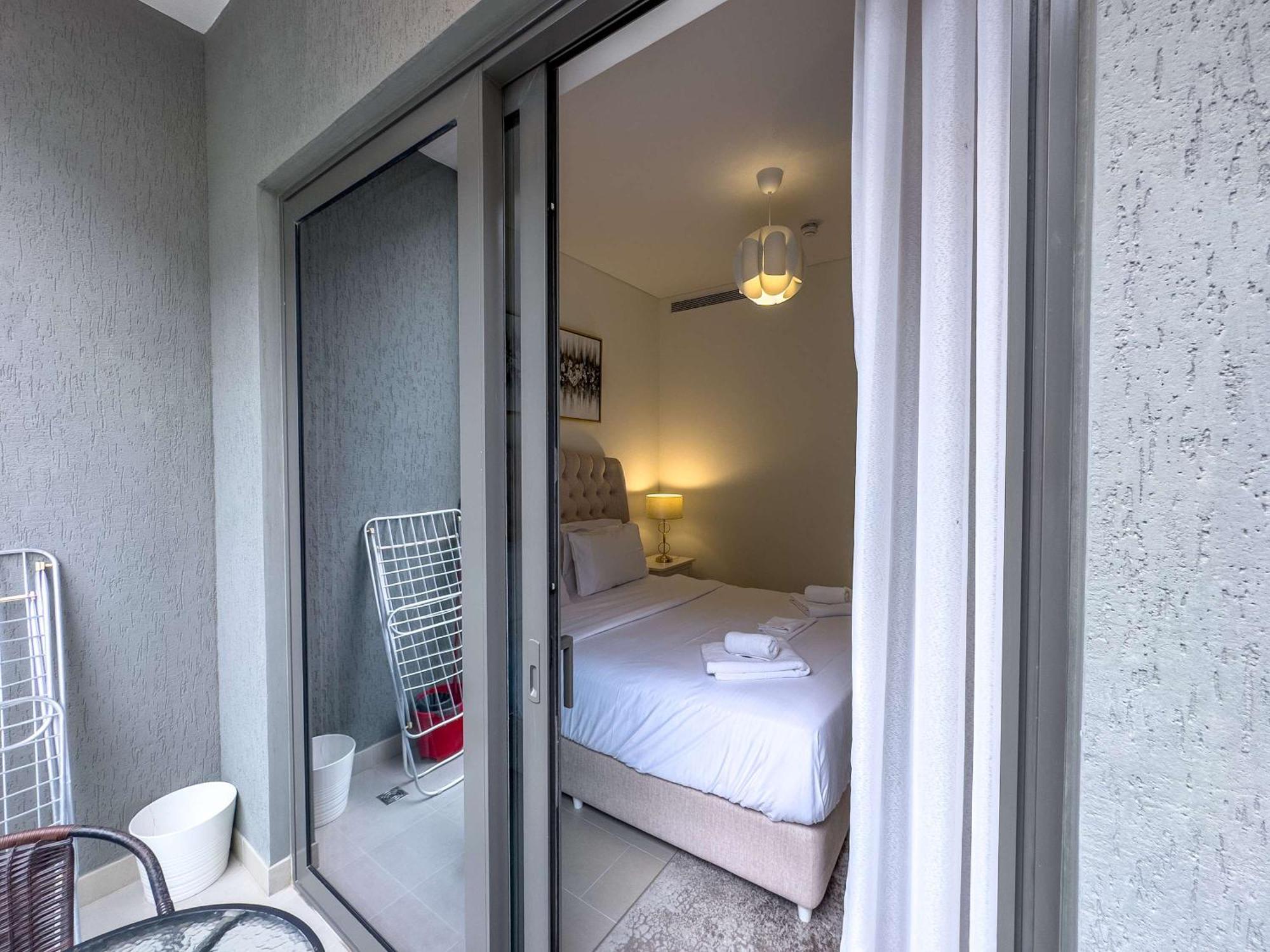 Prime Location - Modern 1br Design - High Floor Appartement