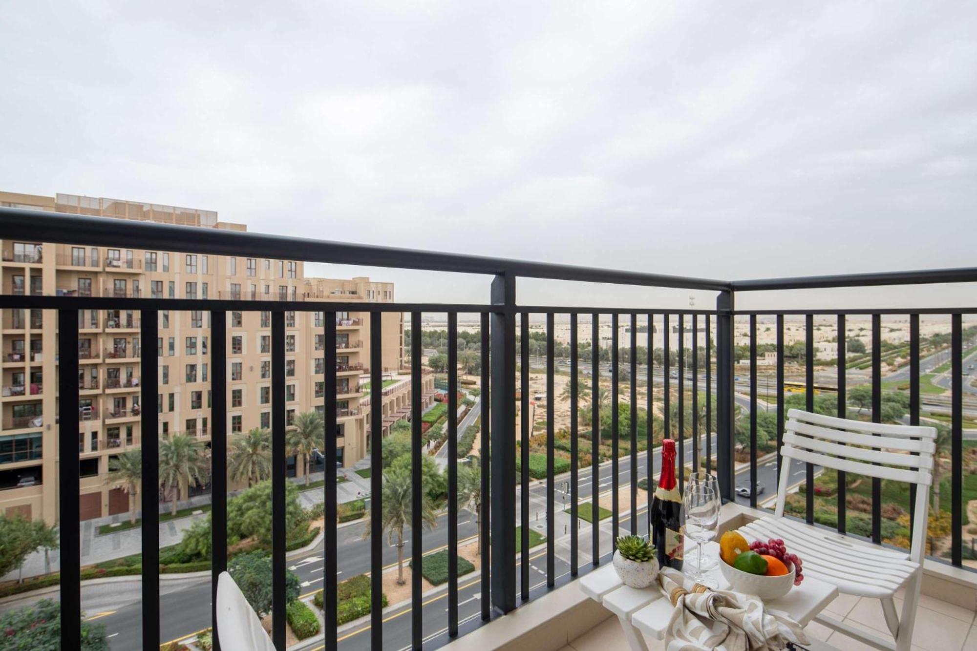 Frank Porter - Hayat Boulevard 2b Dubaï