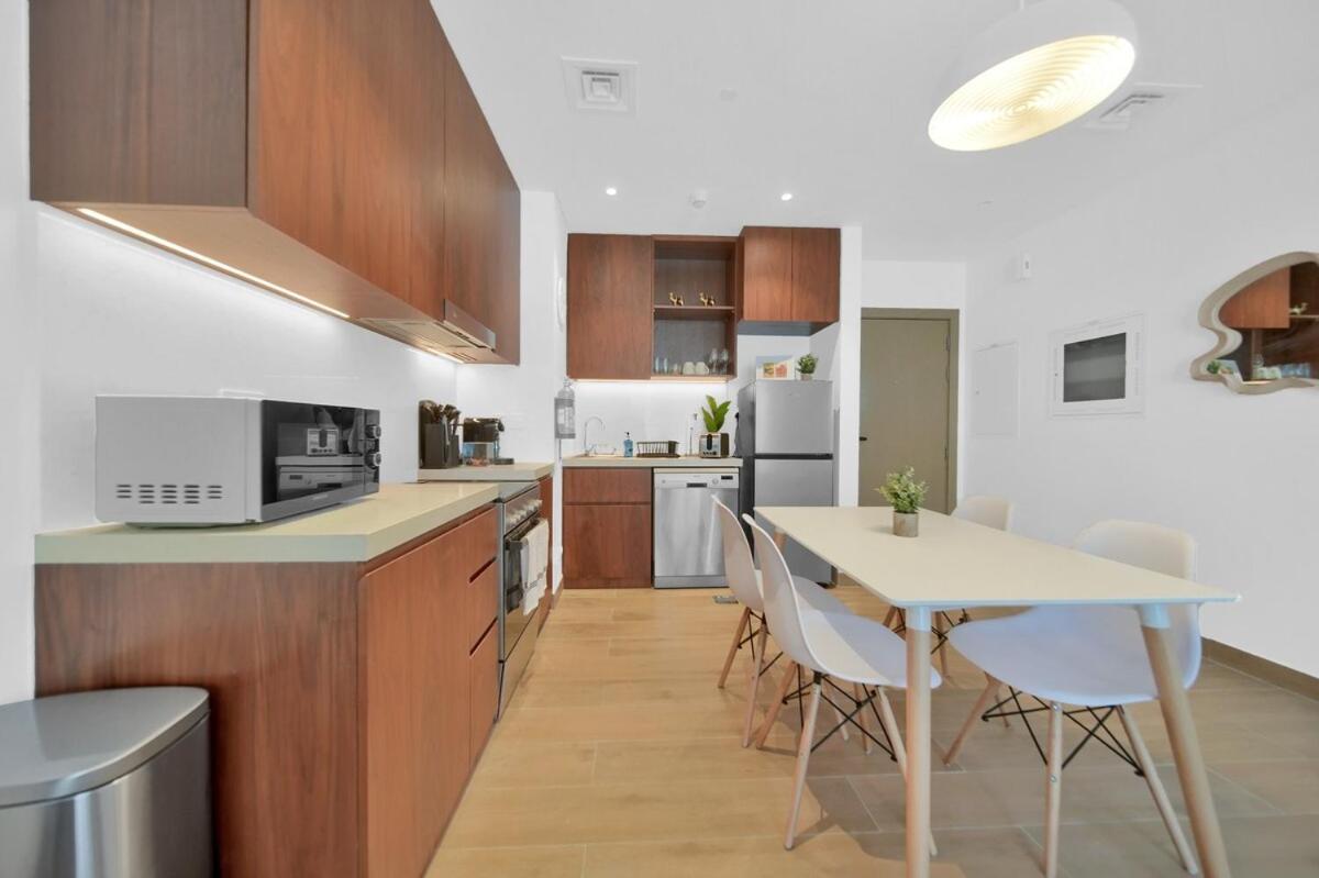 Appartement Waves - Stylish Beachfront Retreat *
