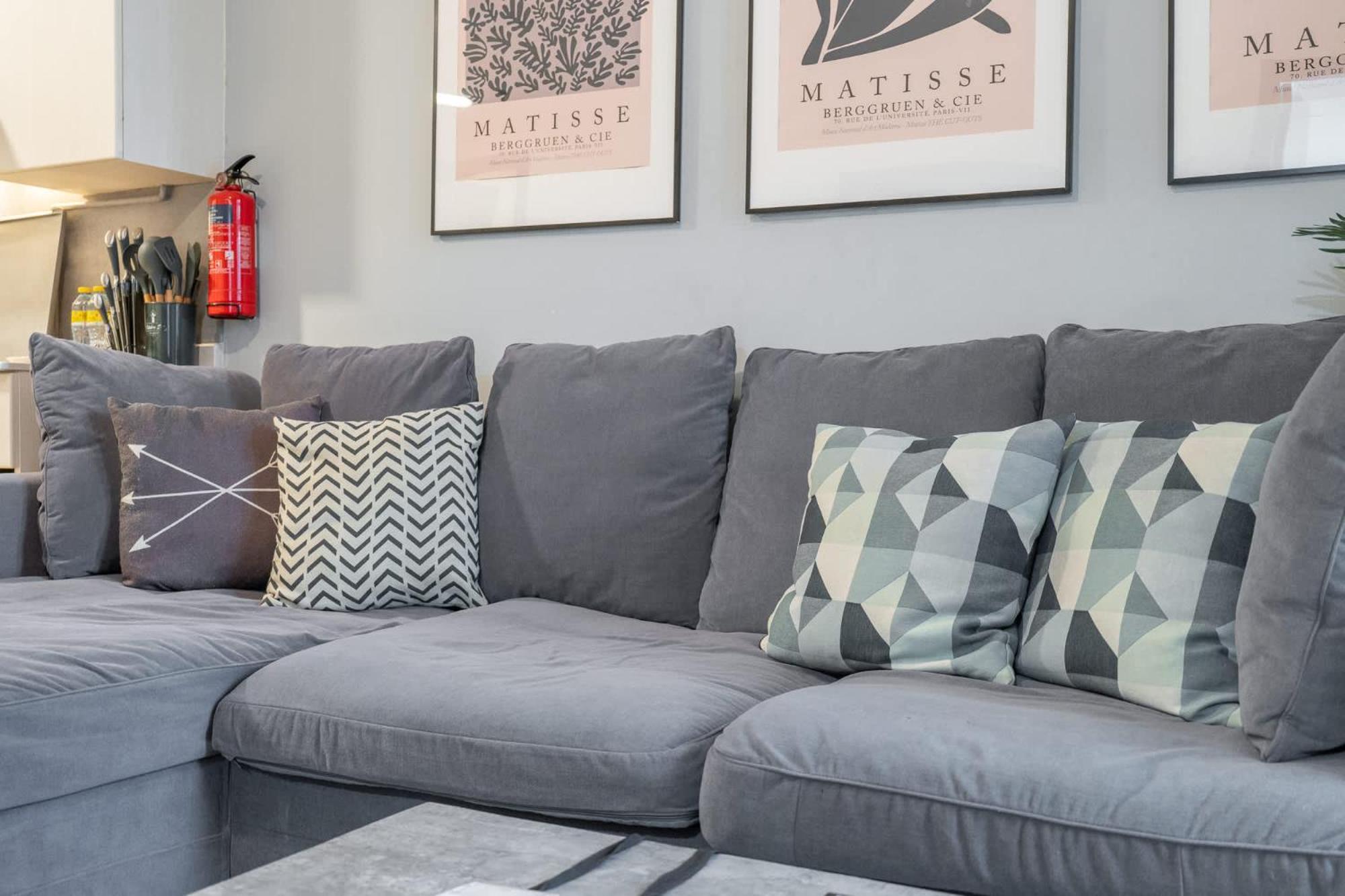 Appartement Pleasing 1-bedroom For 4 In Jvc For Relaxing Getaway