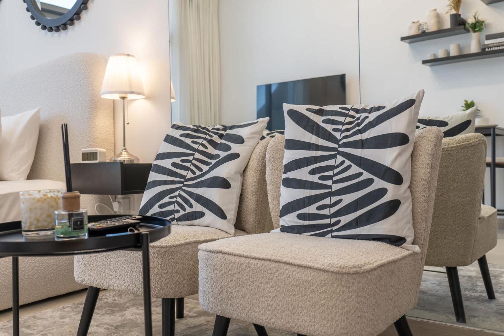 Charismatic In Laya Heights Perfect For 2 Appartement