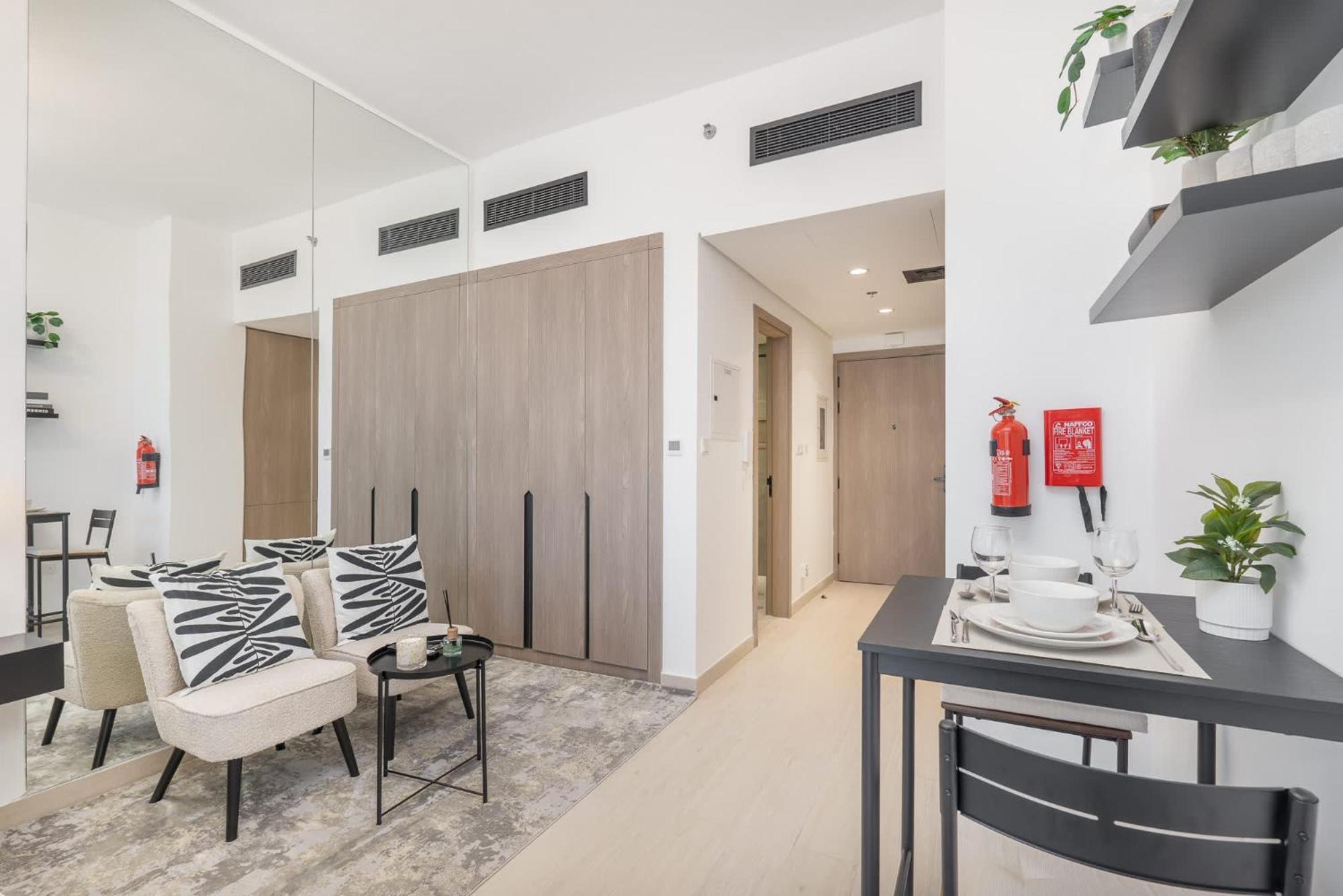 Charismatic In Laya Heights Perfect For 2 Appartement