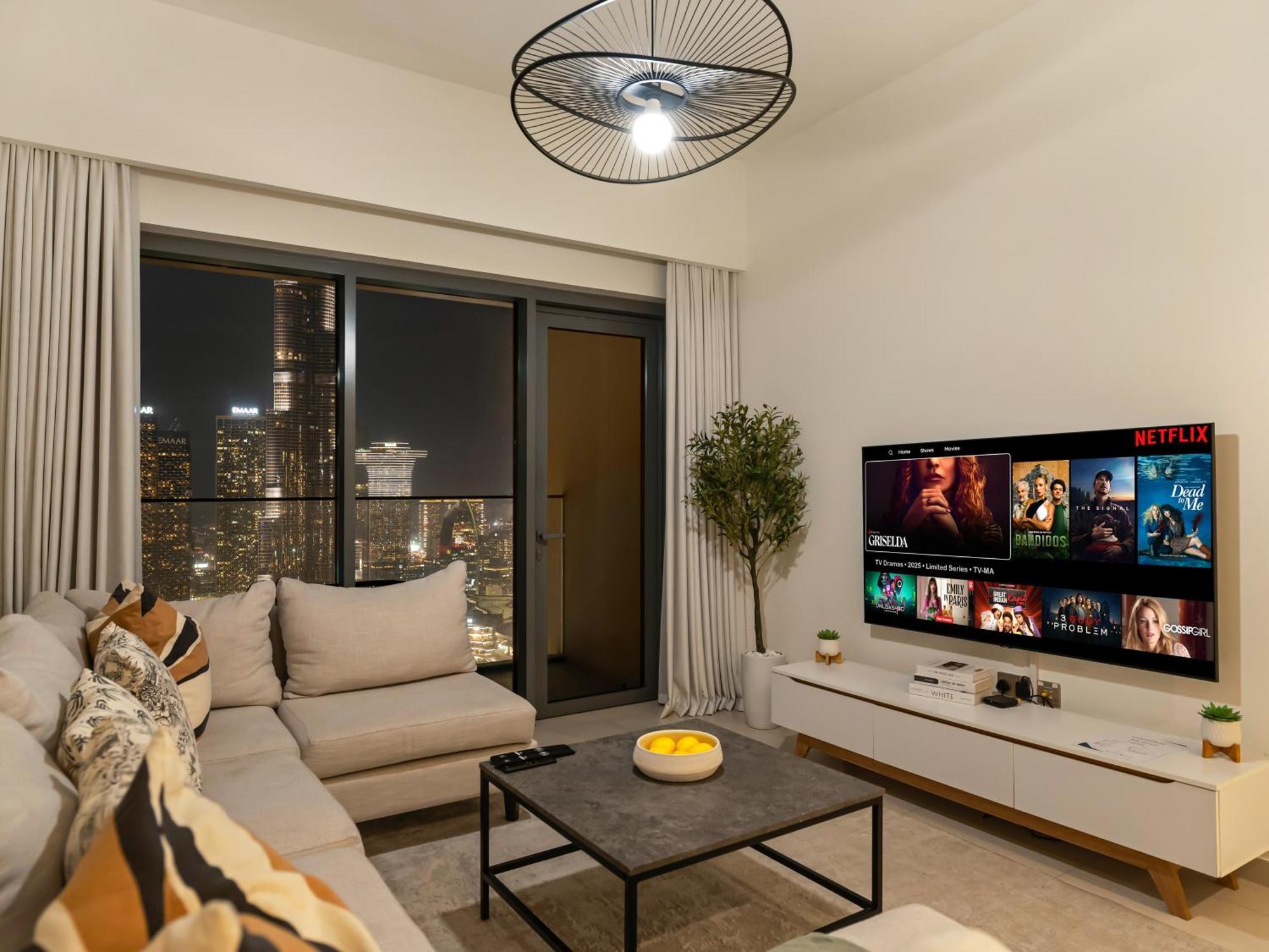 Burj Royale 3 Bedroom Full Burj Khalifa Fountain View Lejlighed *