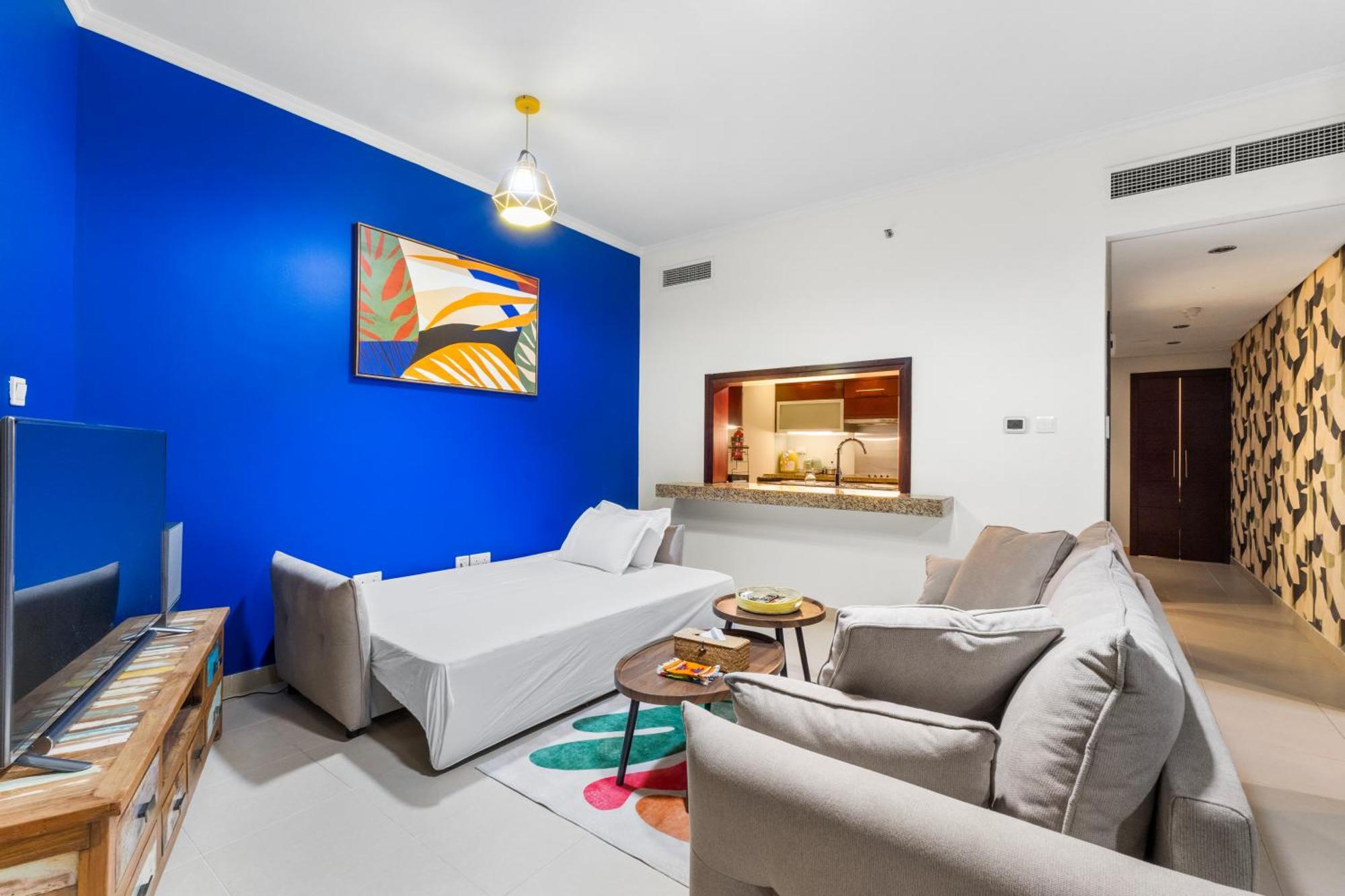 Stylish 1 Bedroom - Burj Khalifa View- 5Mn Walk To Dubai Mall-Apartment In Burj Views Tower Apartemen