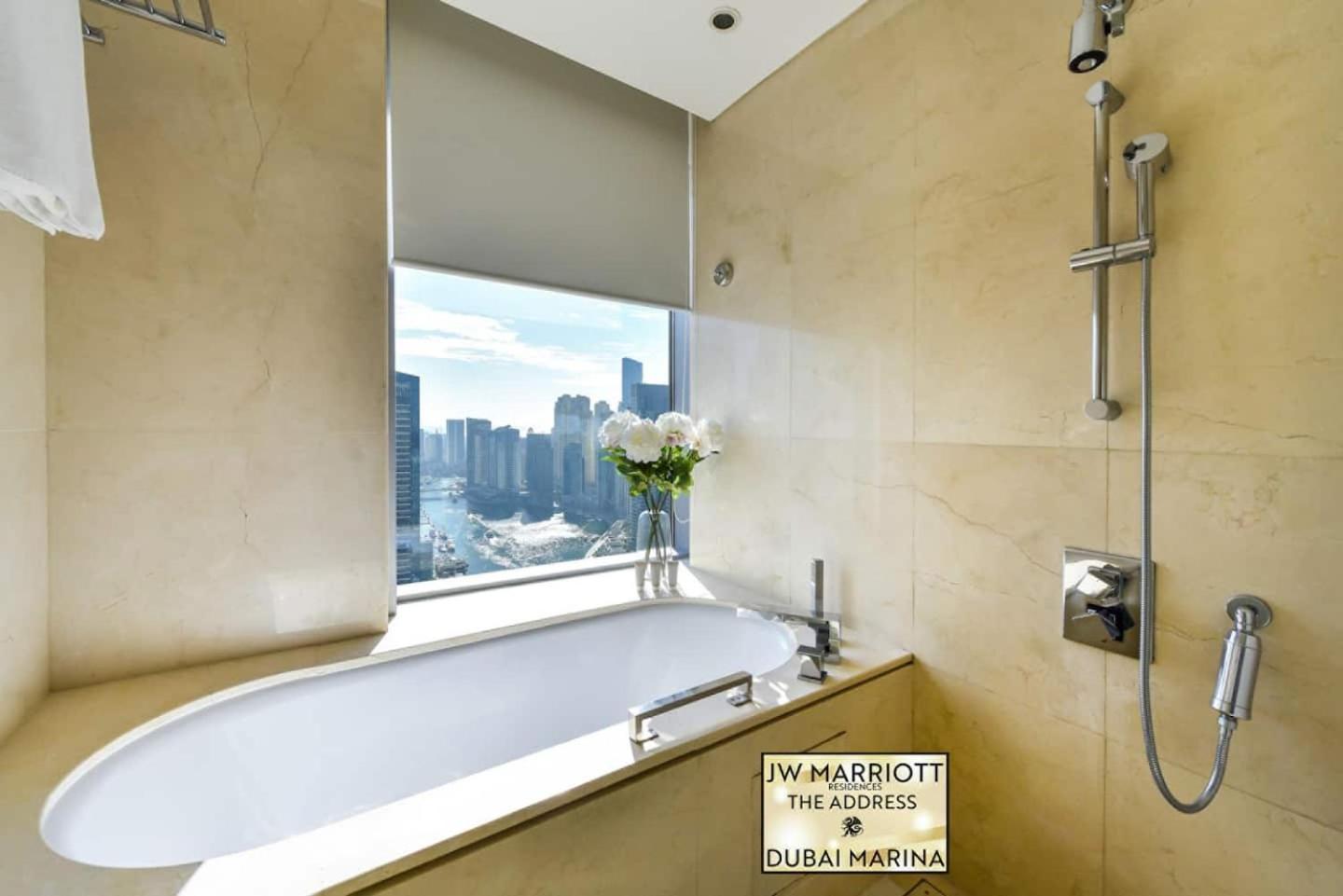 Luxury Living At The Address Marina! Apartment Dubai