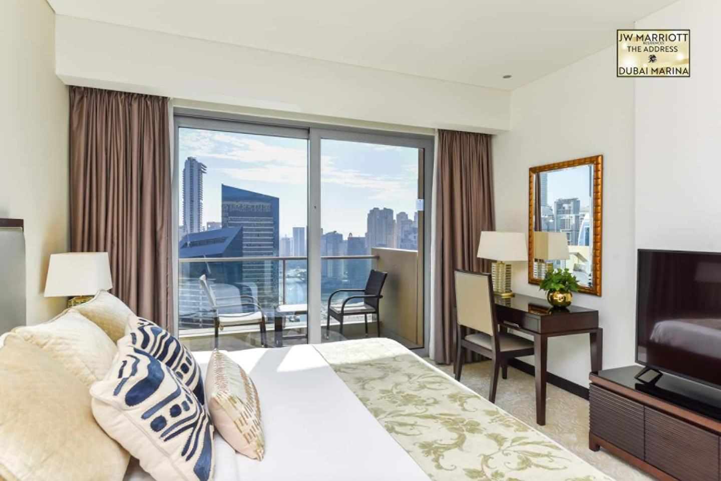 Luxury Living At The Address Marina! Dubai