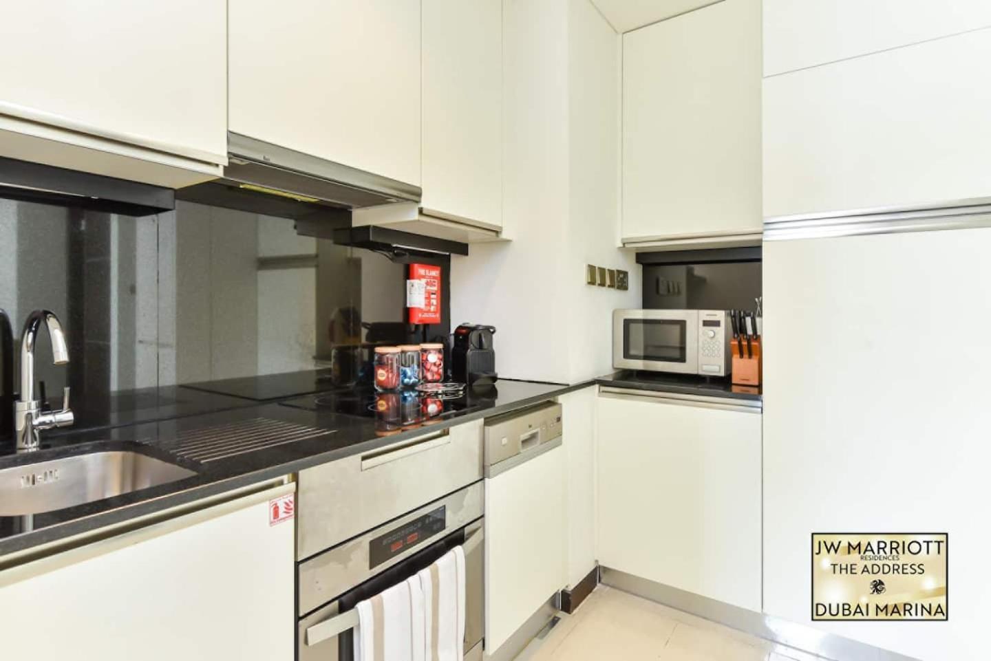 Luxury Living At The Address Marina! Dubai