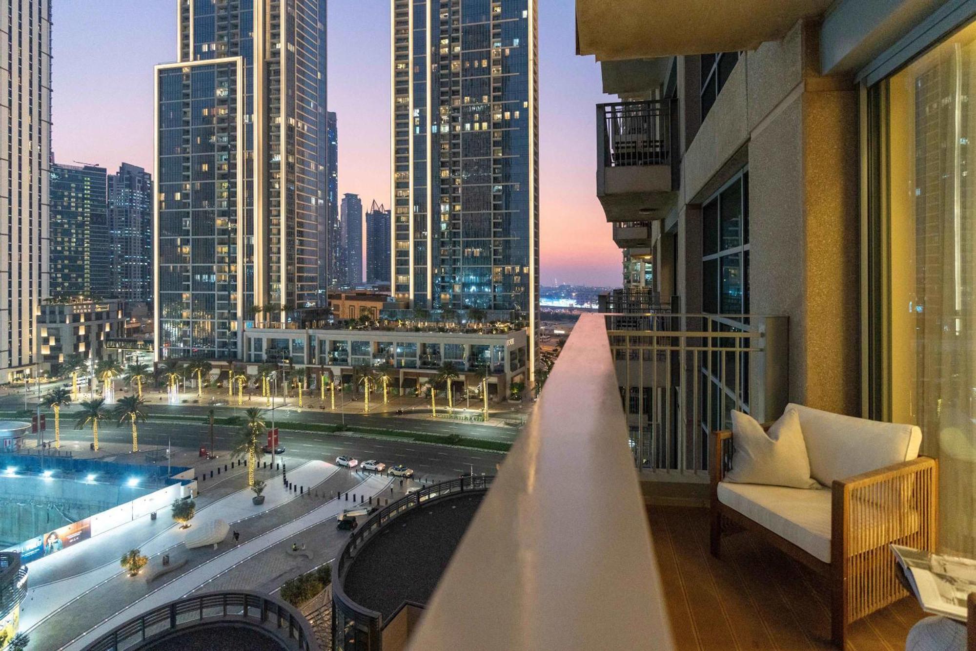 Stylish 1br In Downtown With Fountain Views