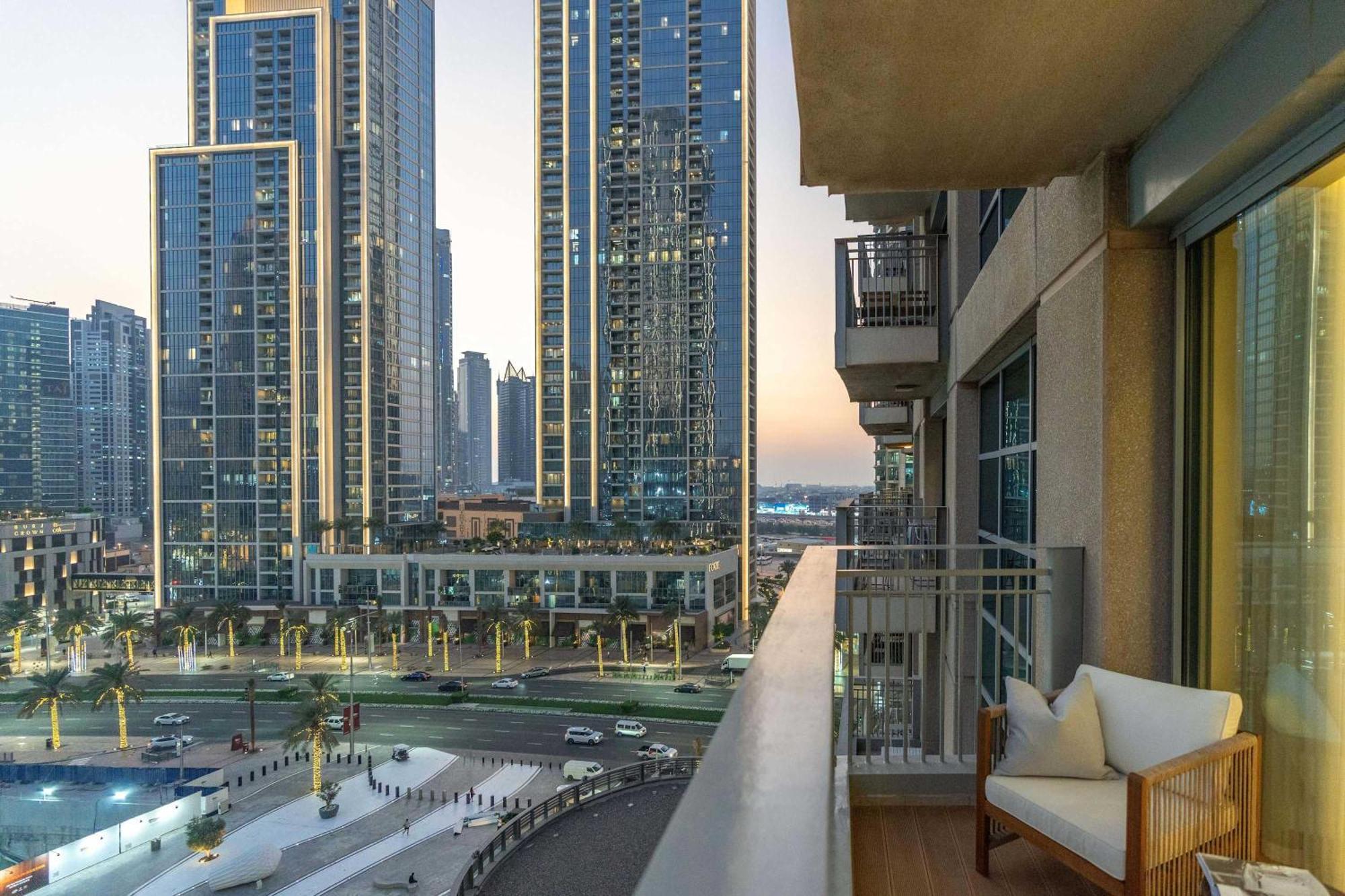 Appartement Stylish 1br In Downtown With Fountain Views Dubaï