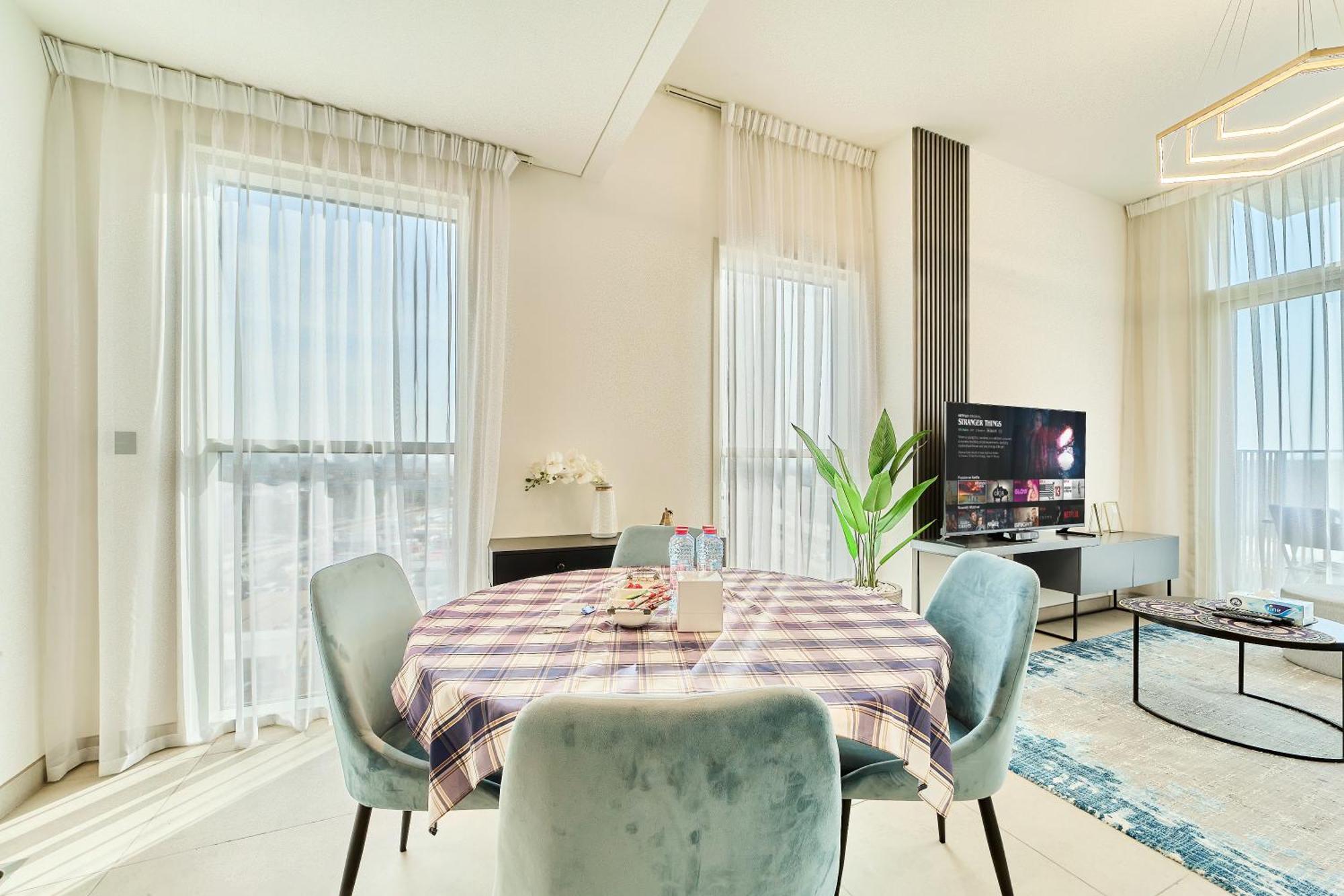 Stylish 2br Steps From Hills Mall Appartement