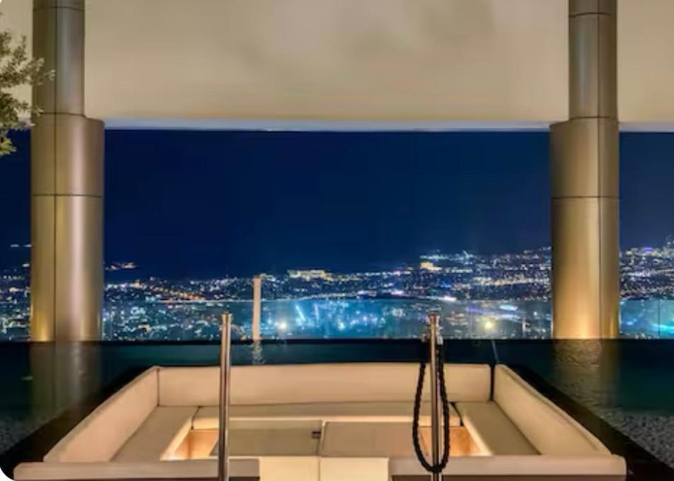 Appartement Paramount Downtown Burj Khalifa View With 64th Floor Infinity Pool Dubaï