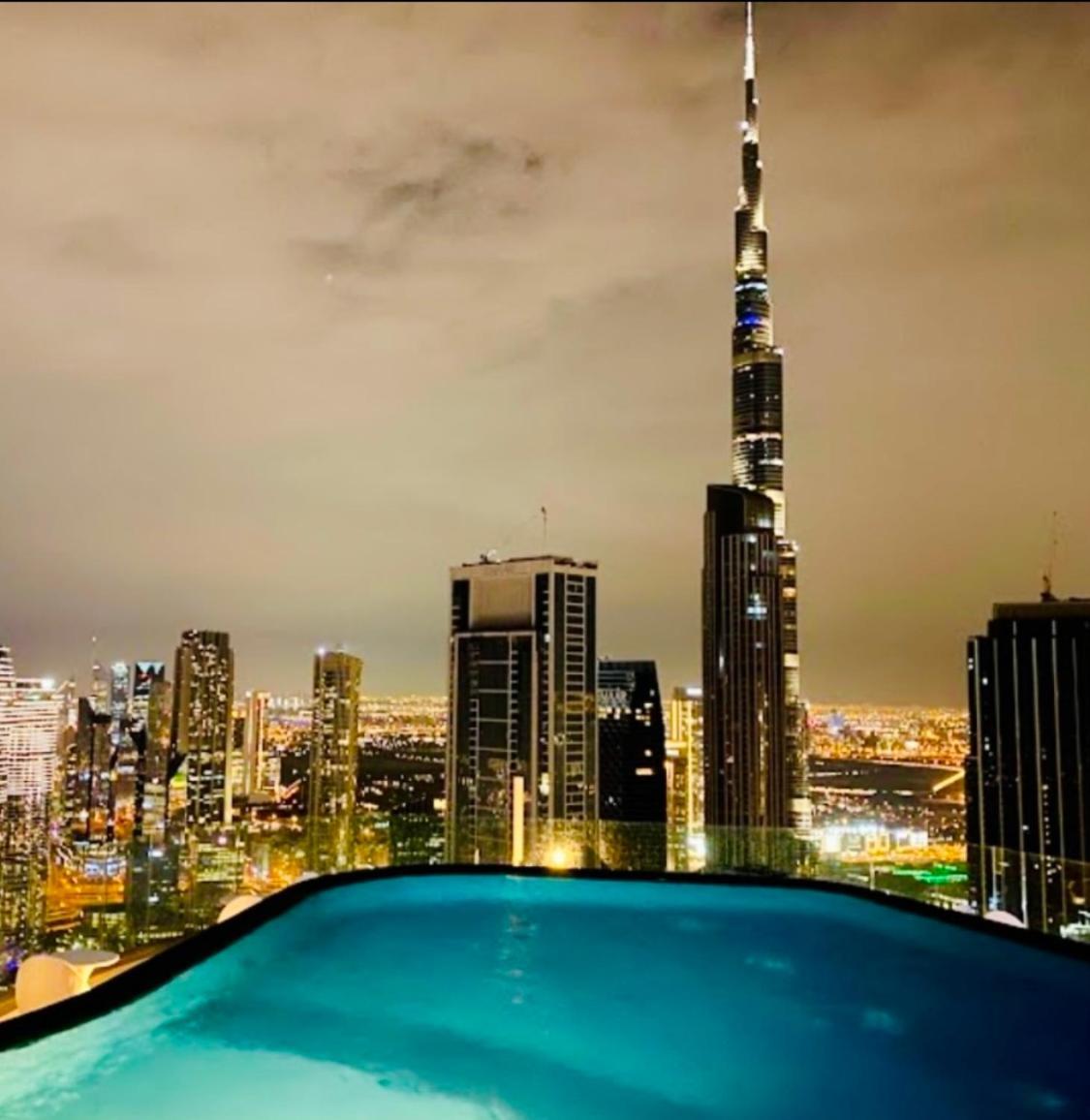 Appartement Paramount Downtown Burj Khalifa View With 64th Floor Infinity Pool Dubaï