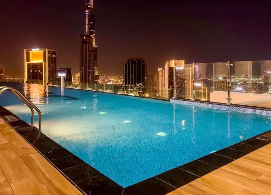 Paramount Downtown Burj Khalifa View With 64th Floor Infinity Pool