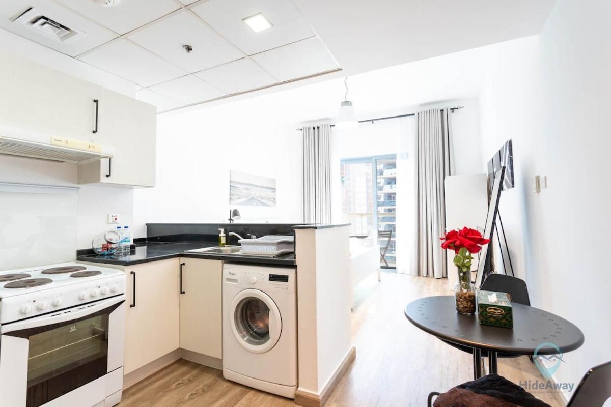 Appartement Lovely Bright Steps To Jbr! Upgraded Dubaï