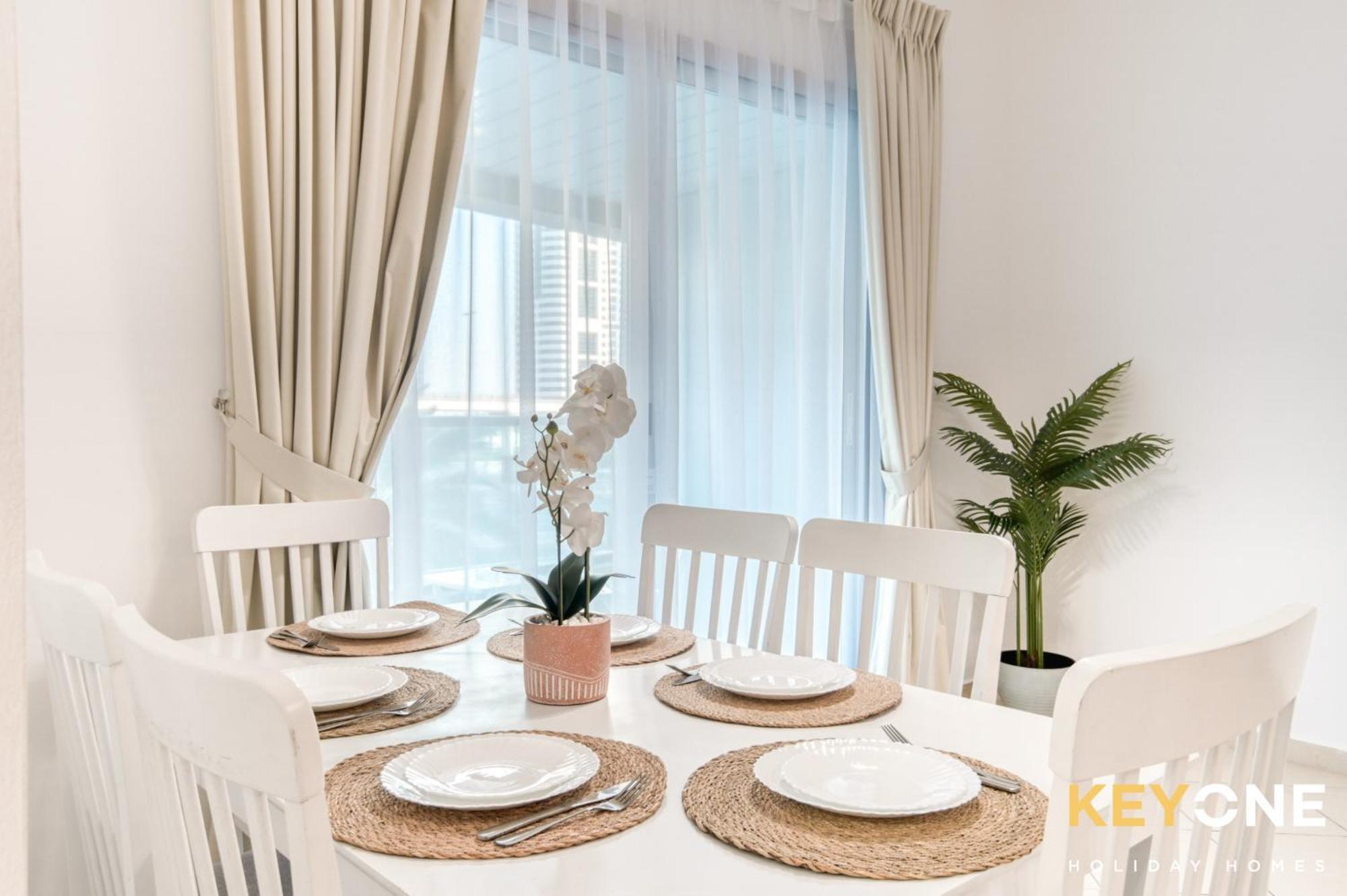 Elegant Two Bedroom In Marina Apartamento