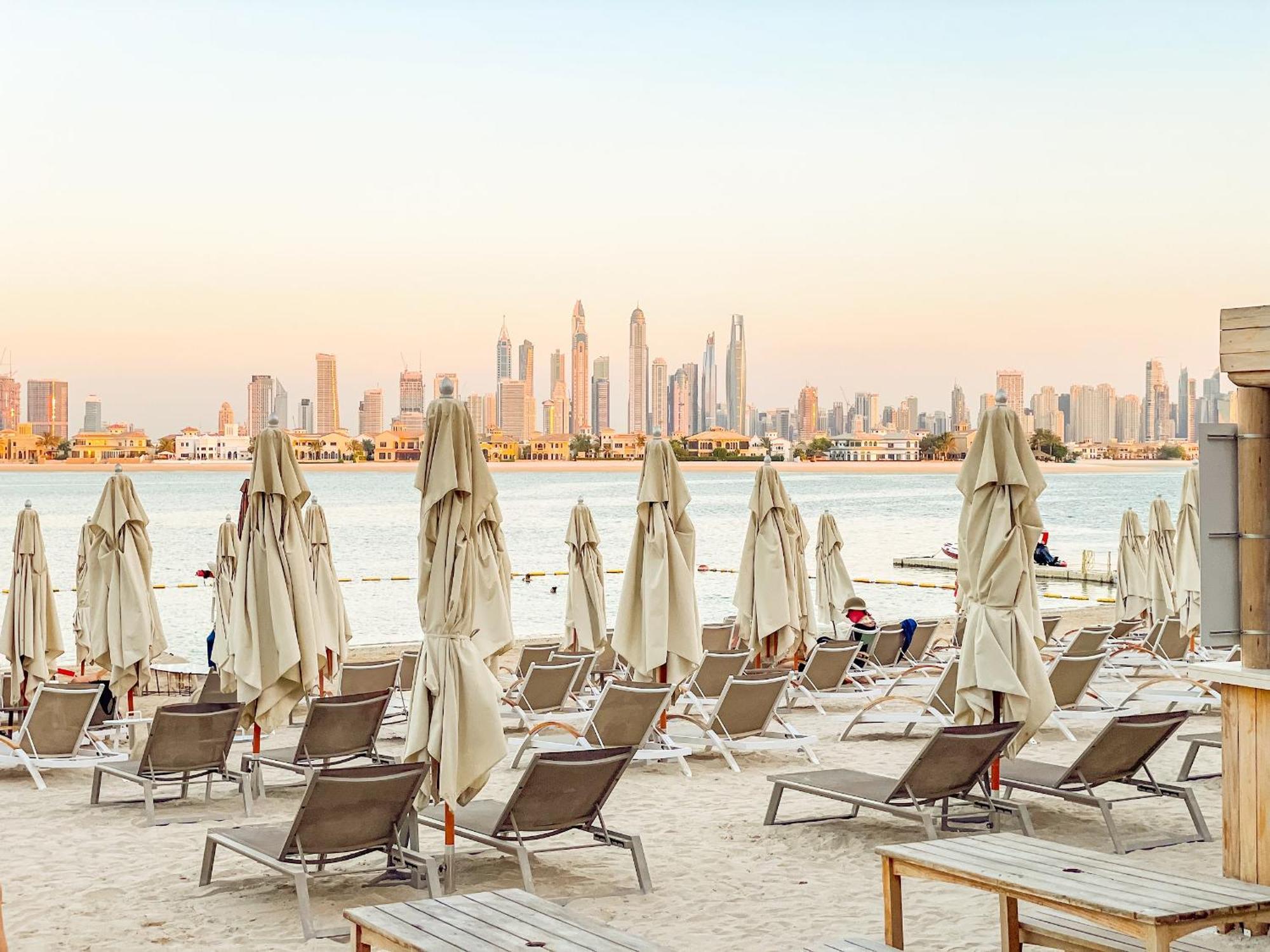 Spacious 2br - Private & Sea & Skyline Views Appartement Dubaï