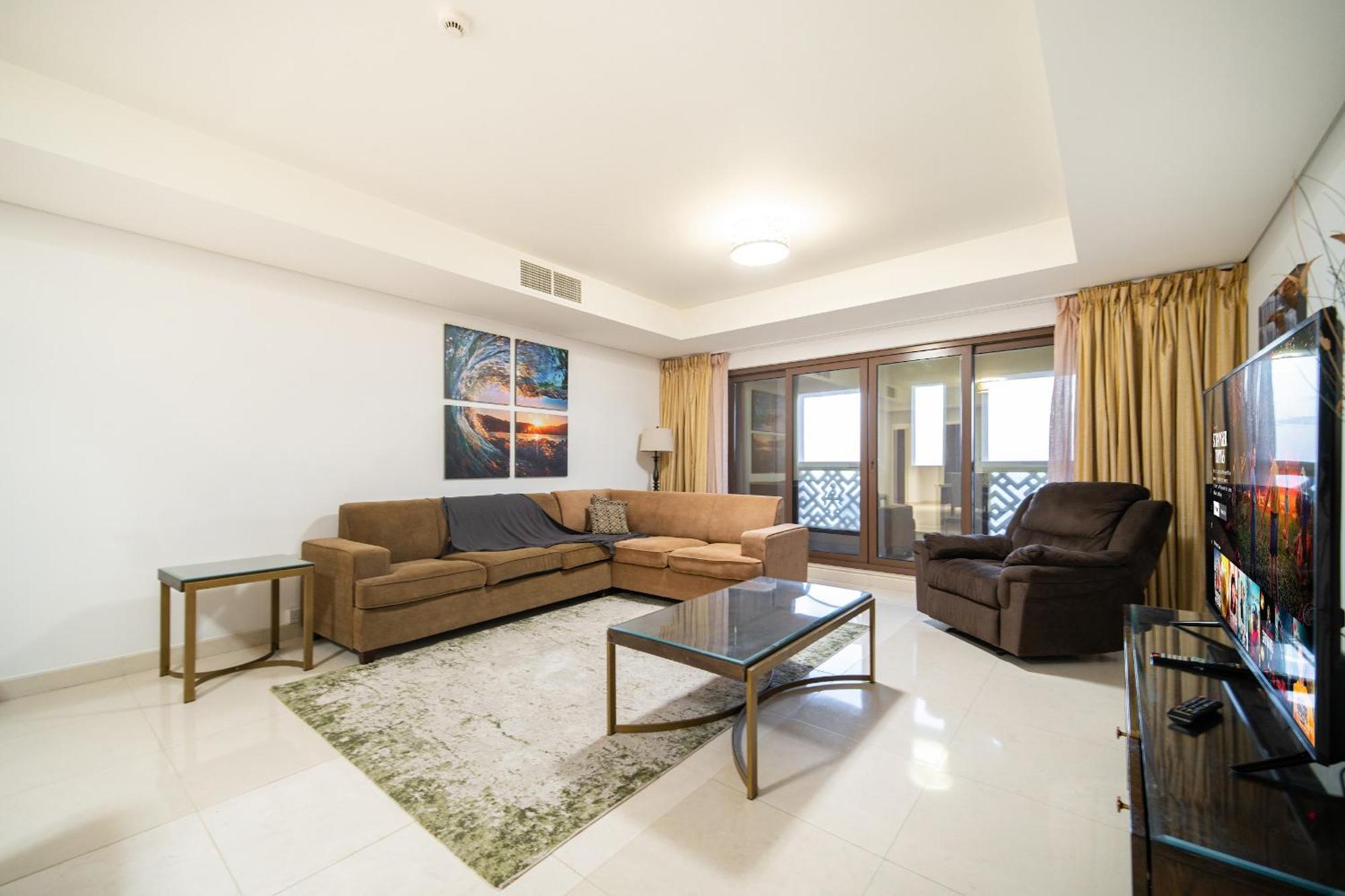 Spacious 2br - Private & Sea & Skyline Views Dubaï