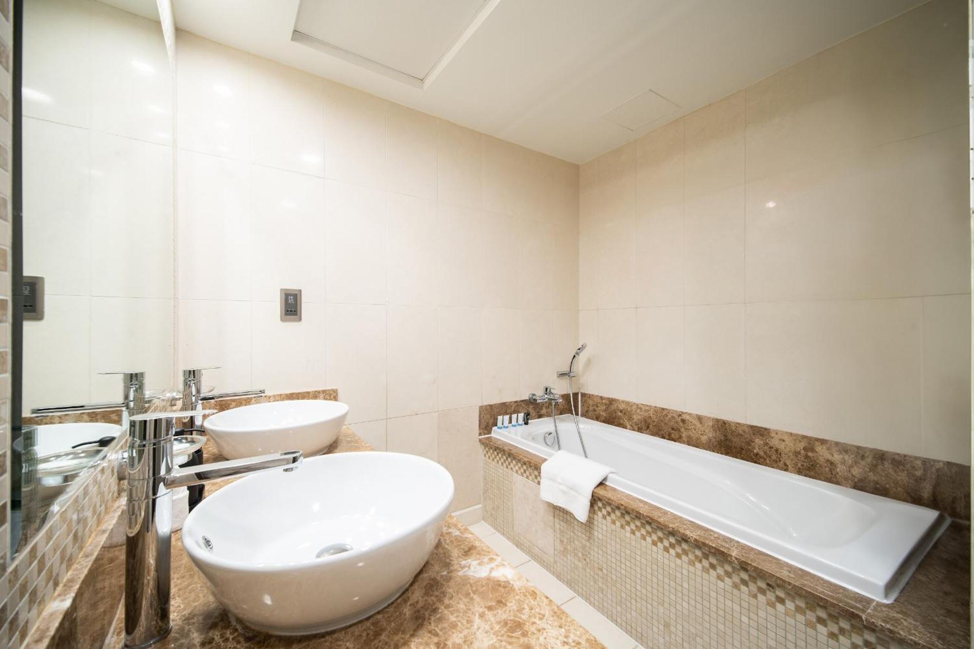 Spacious 2br - Private & Sea & Skyline Views Appartement *