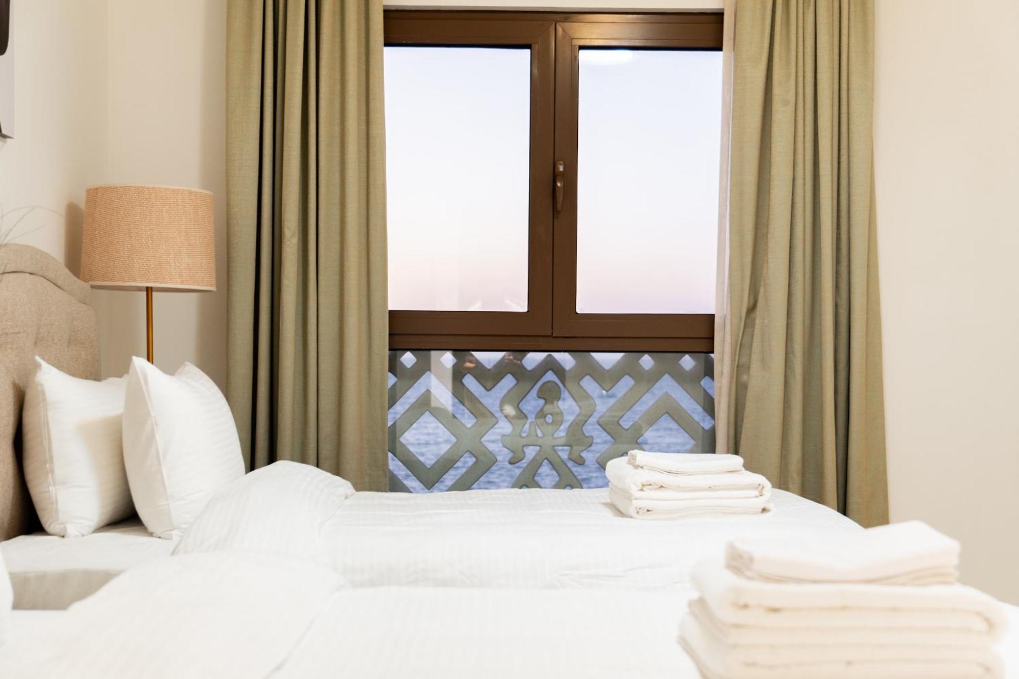 Spacious 2br - Private & Sea & Skyline Views * Dubaï