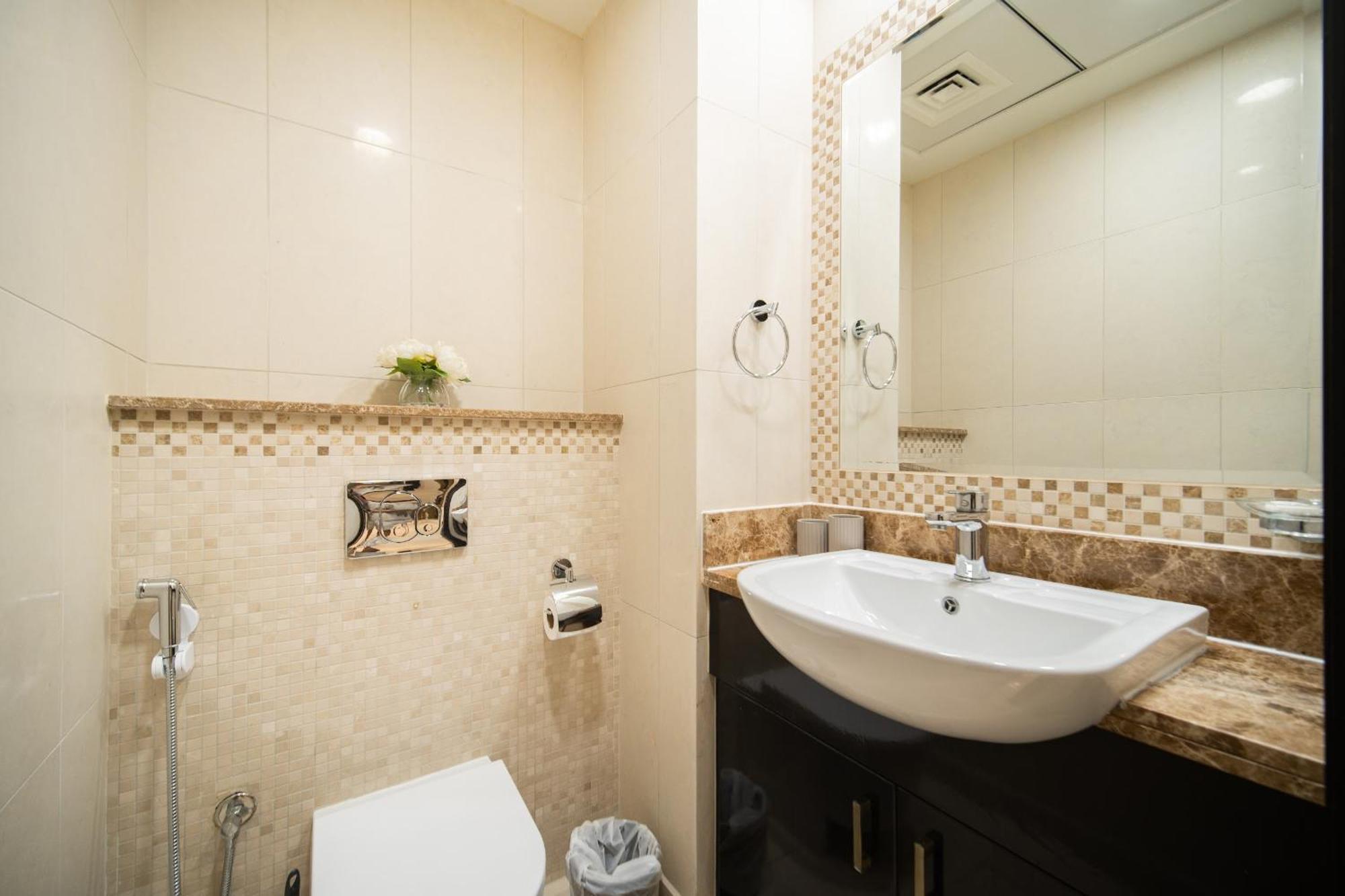 Spacious 2br - Private & Sea & Skyline Views Dubaï