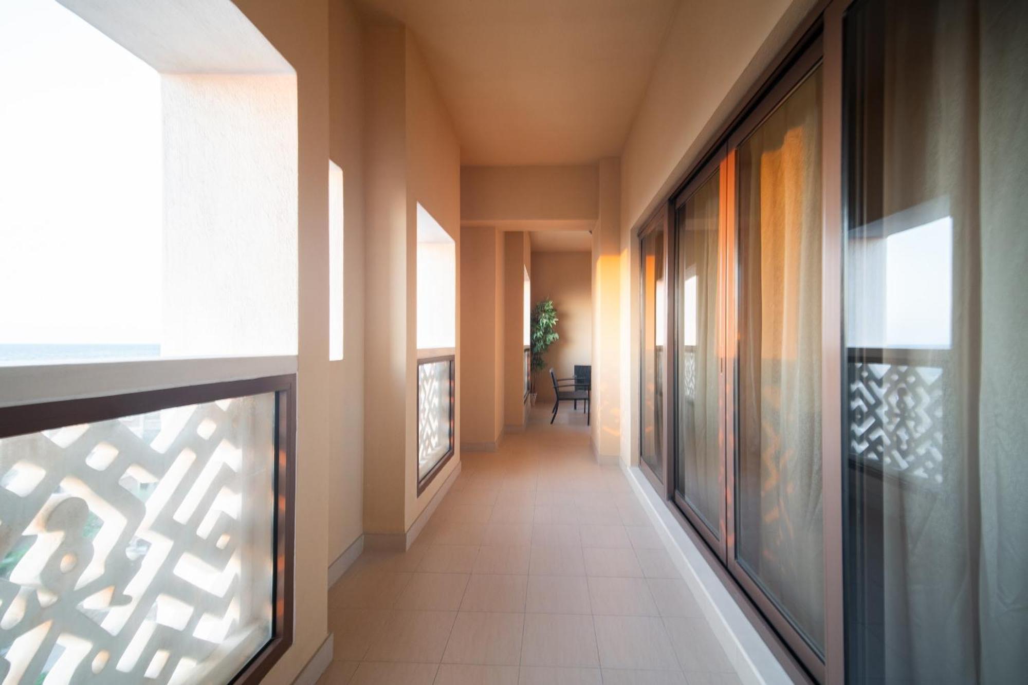 Spacious 2br - Private & Sea & Skyline Views Dubaï
