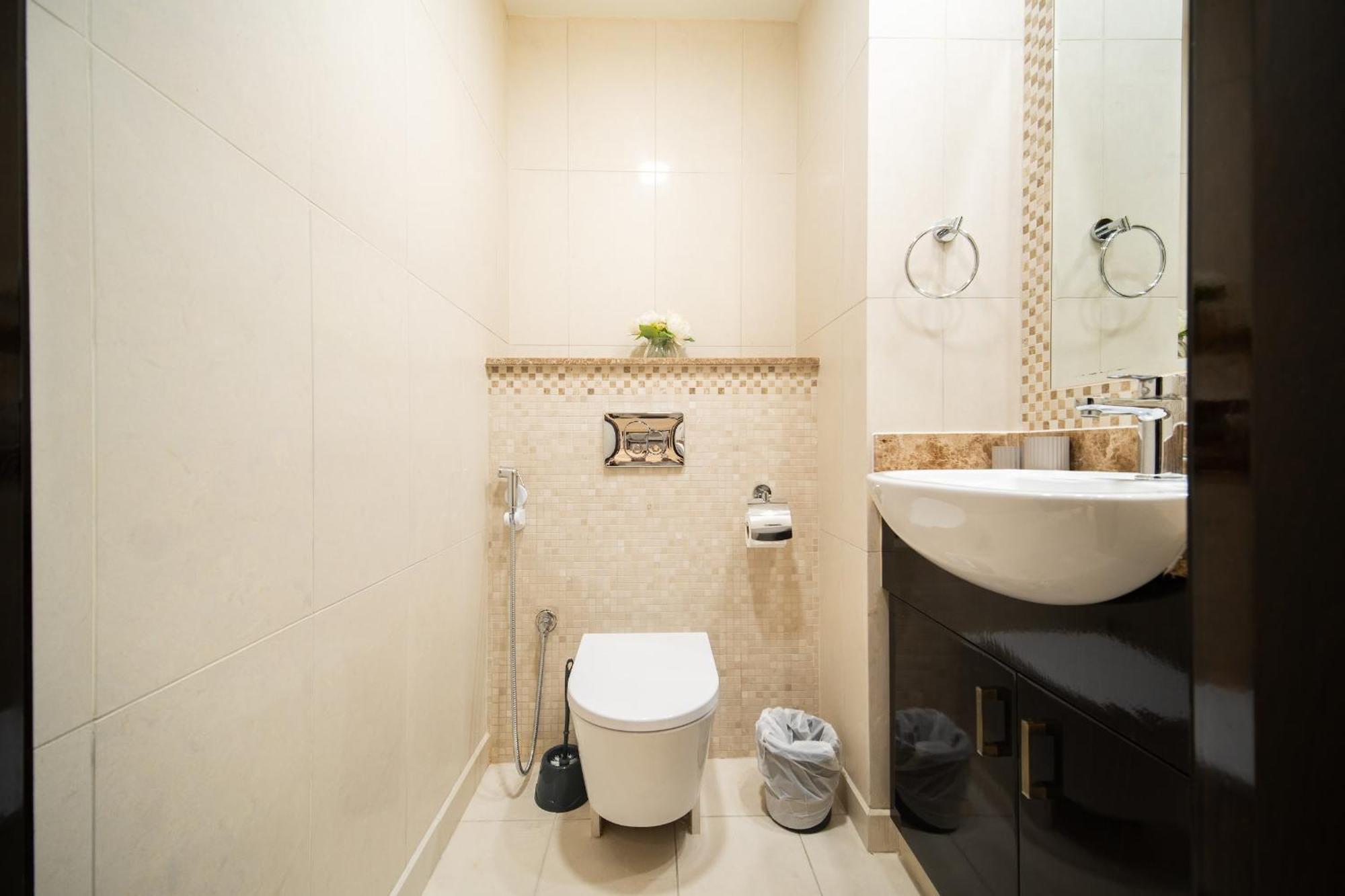Spacious 2br - Private & Sea & Skyline Views Appartement Dubaï