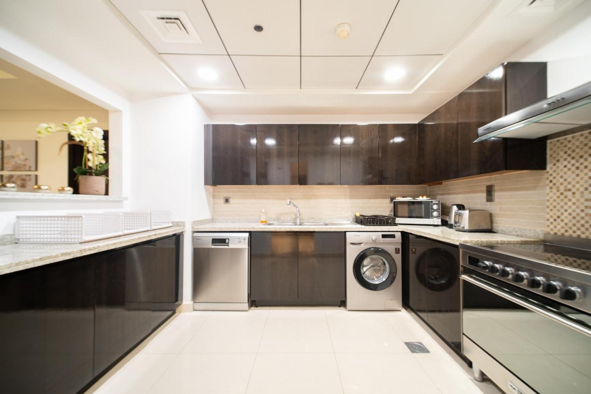 Appartement Spacious 2br - Private & Sea & Skyline Views *